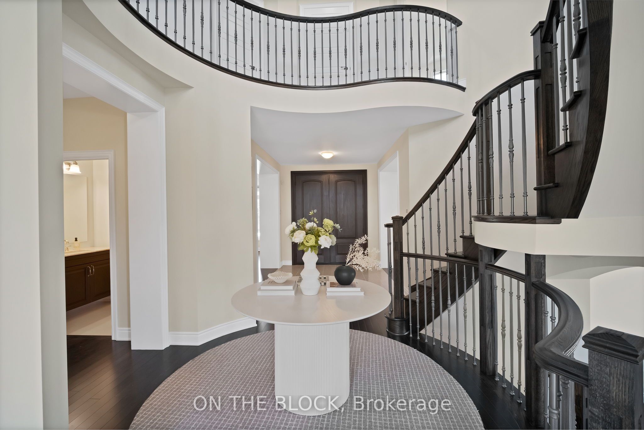 24 Whitewood Drive Property Photo 4