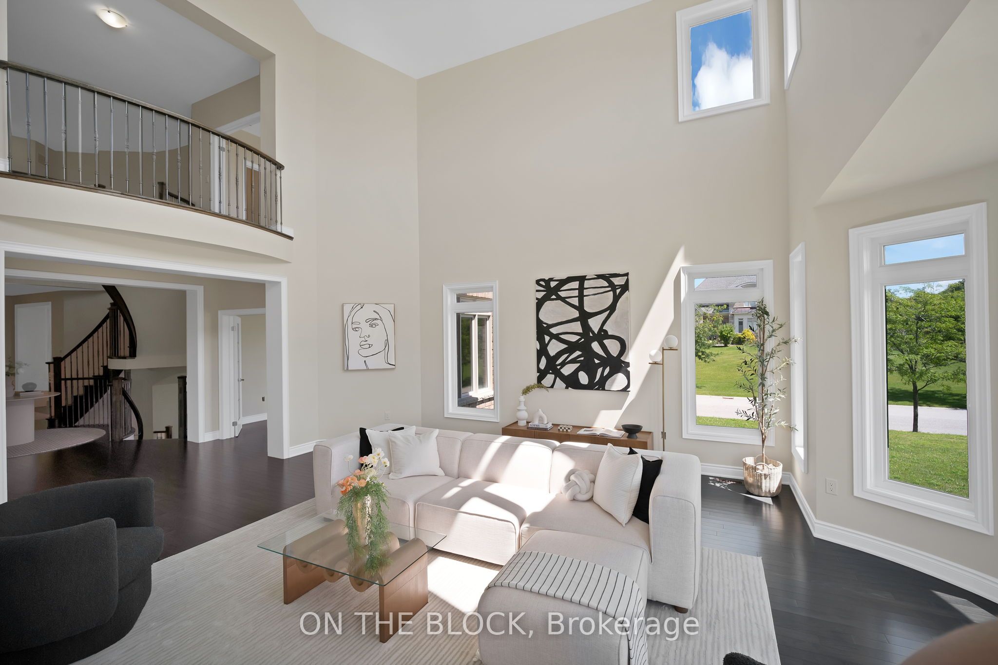 24 Whitewood Drive Property Photo 9