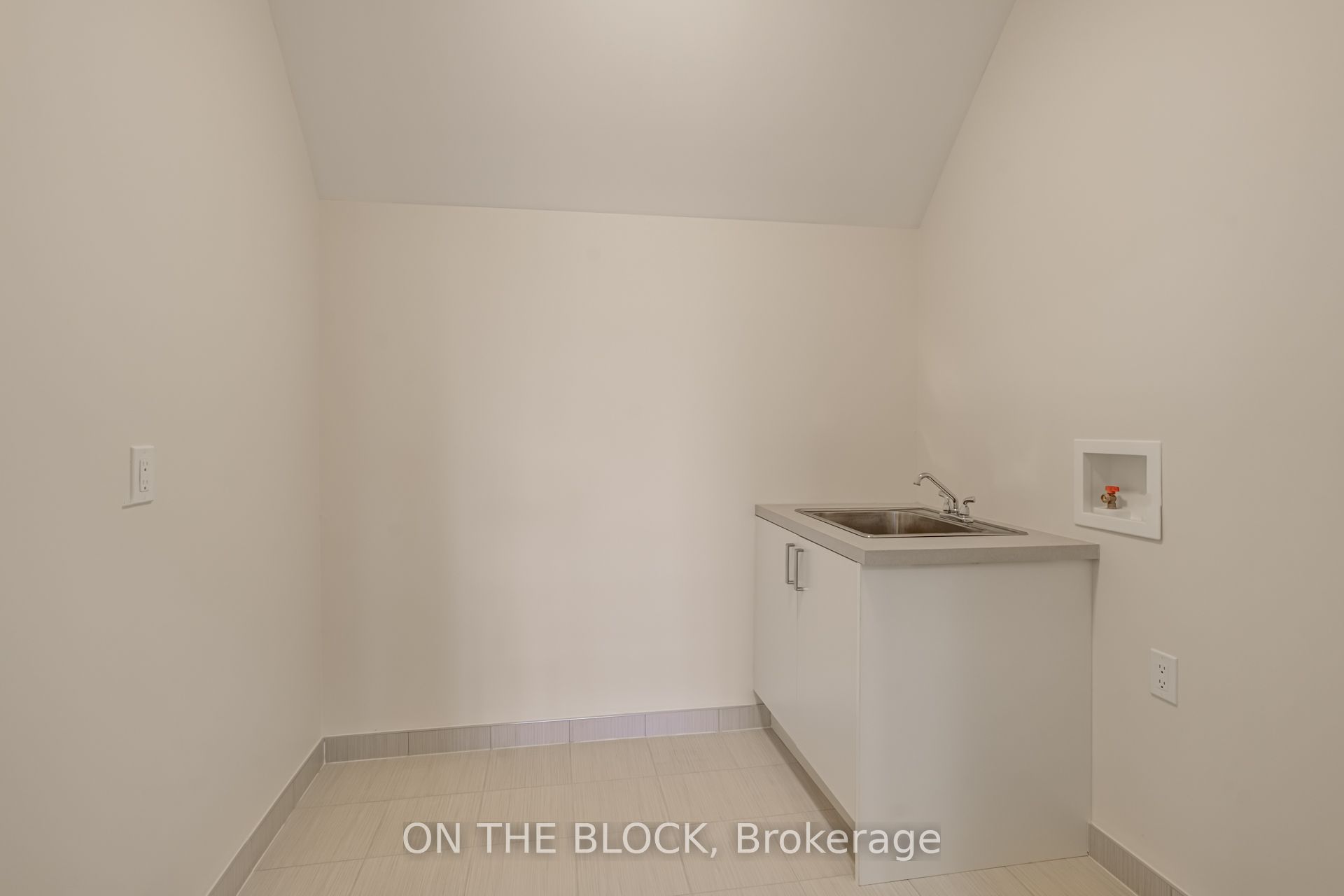 24 Whitewood Drive Property Photo 46