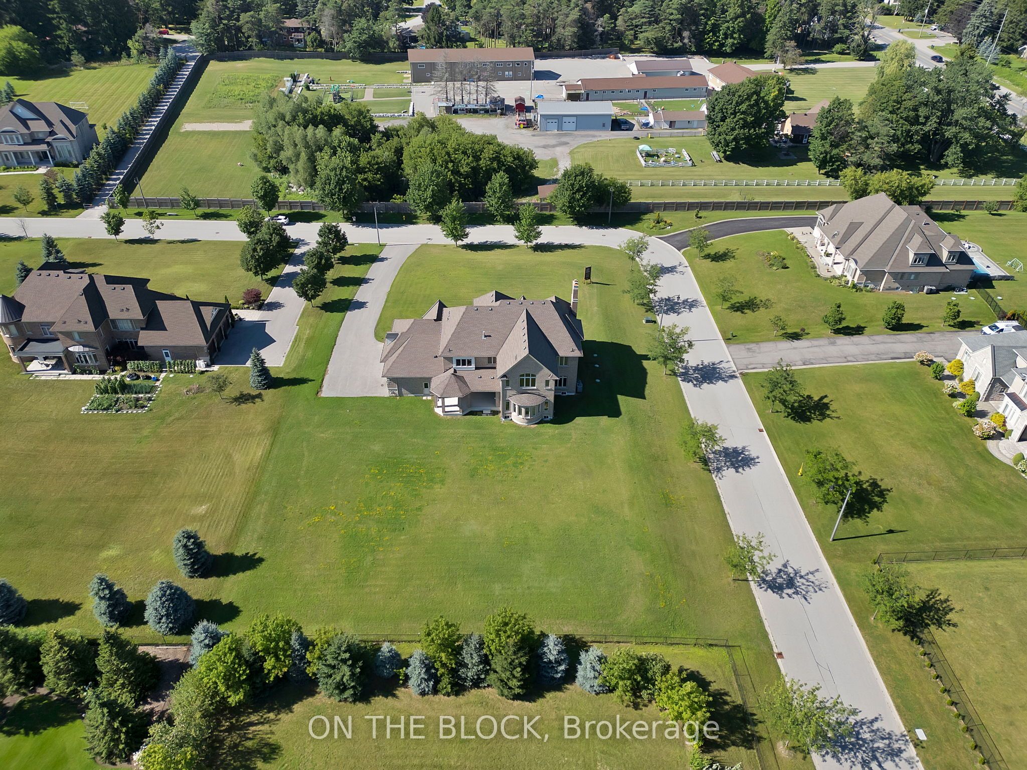 24 Whitewood Drive Property Photo 49