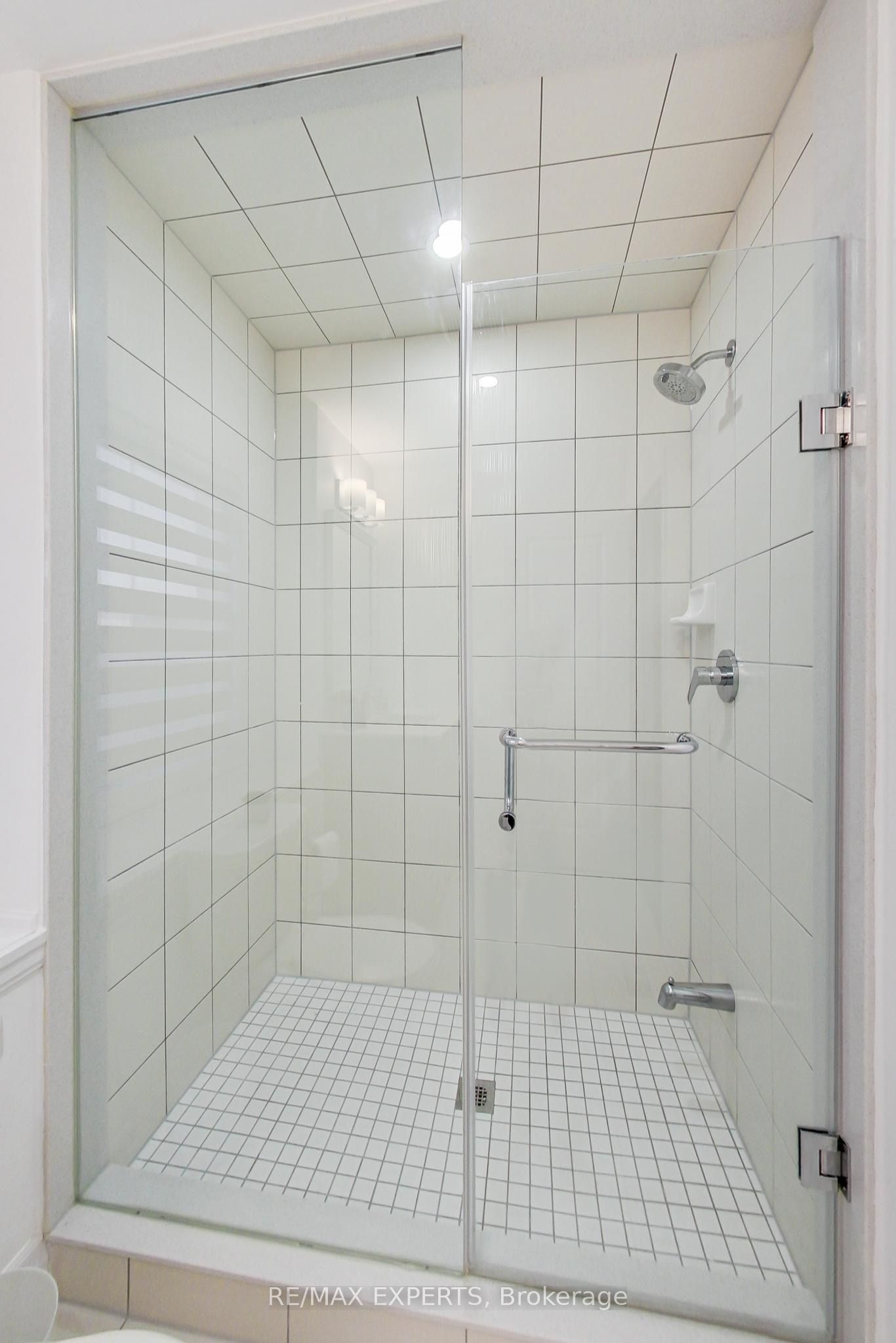 2285 Major Mackenzie Drive W Property Photo 30