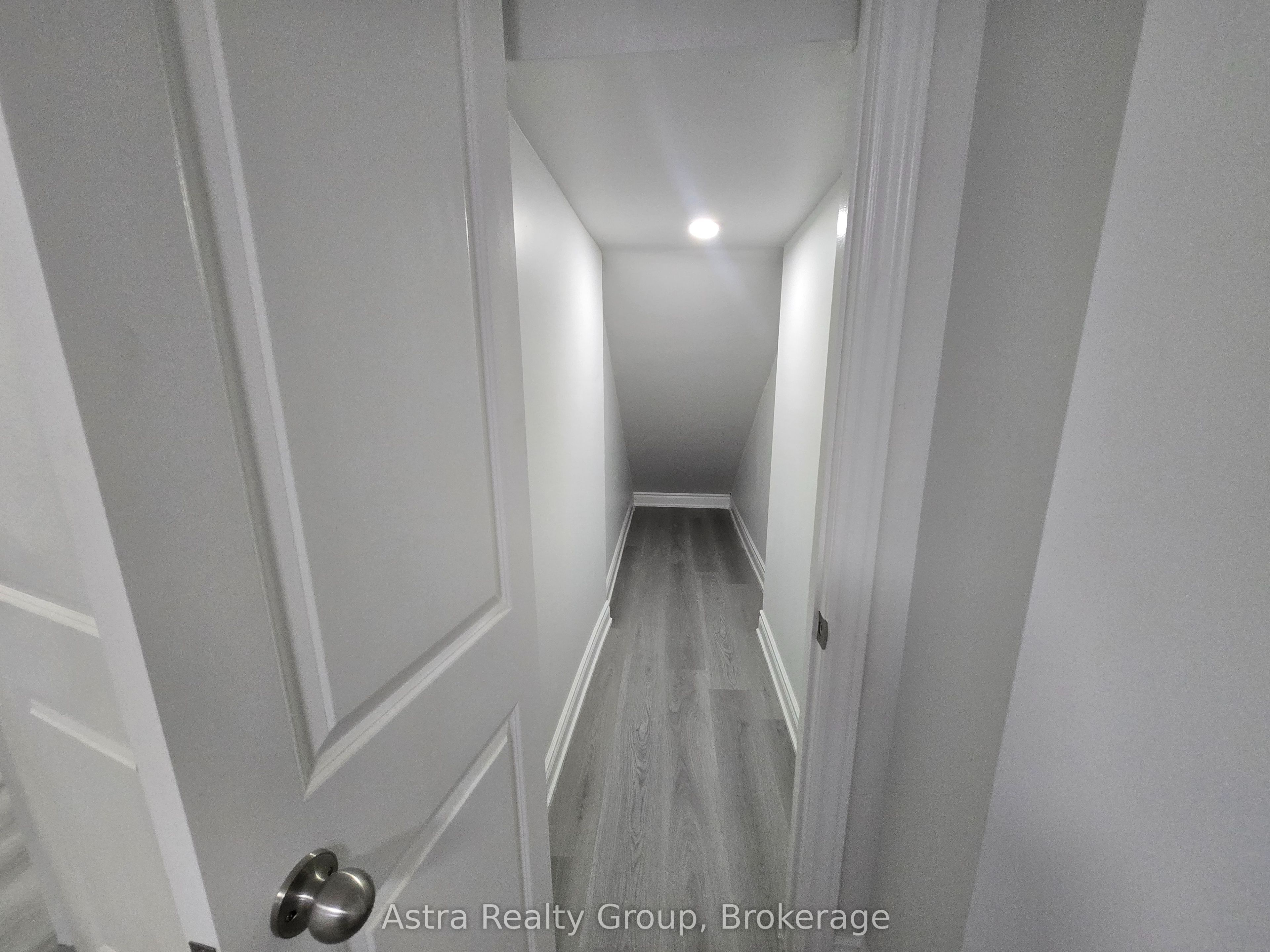 105 Coldwell Bay Circle Property Photo 8