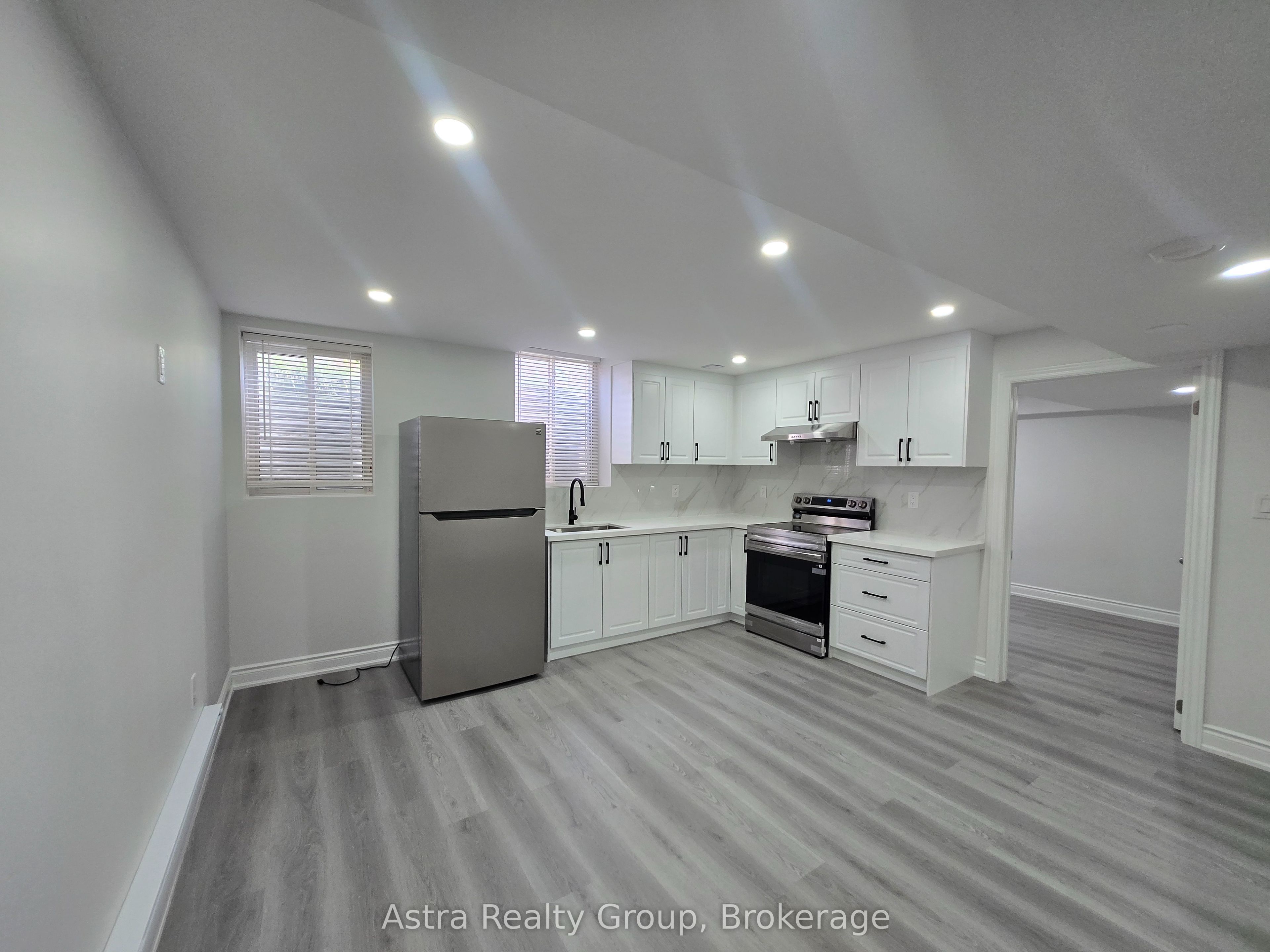 105 Coldwell Bay Circle Property Photo 11