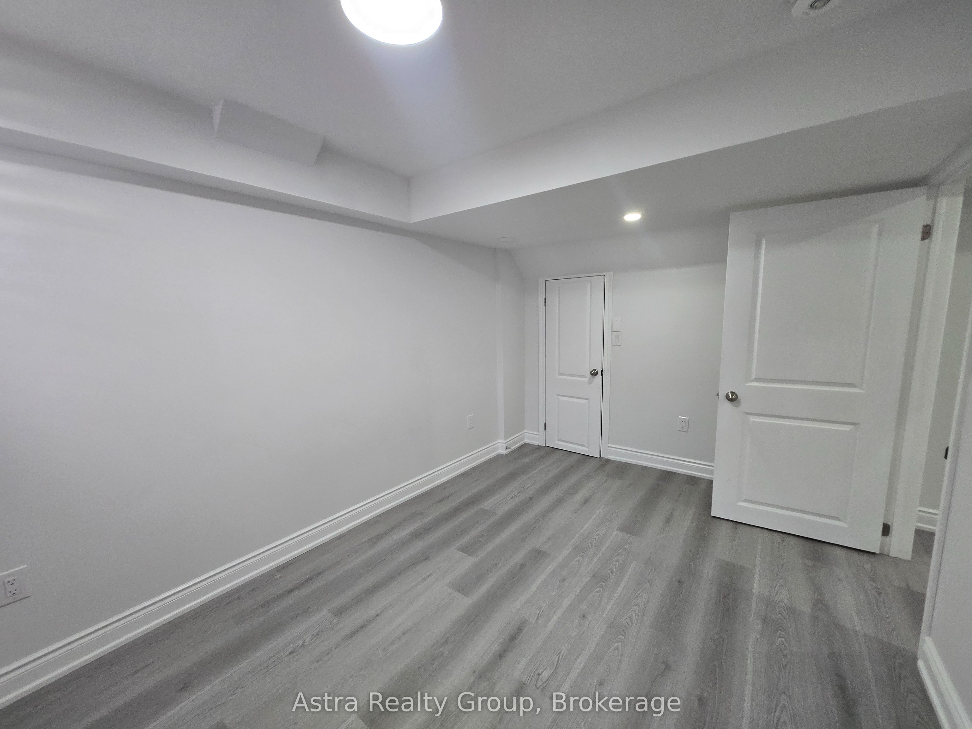 105 Coldwell Bay Circle Property Photo 12