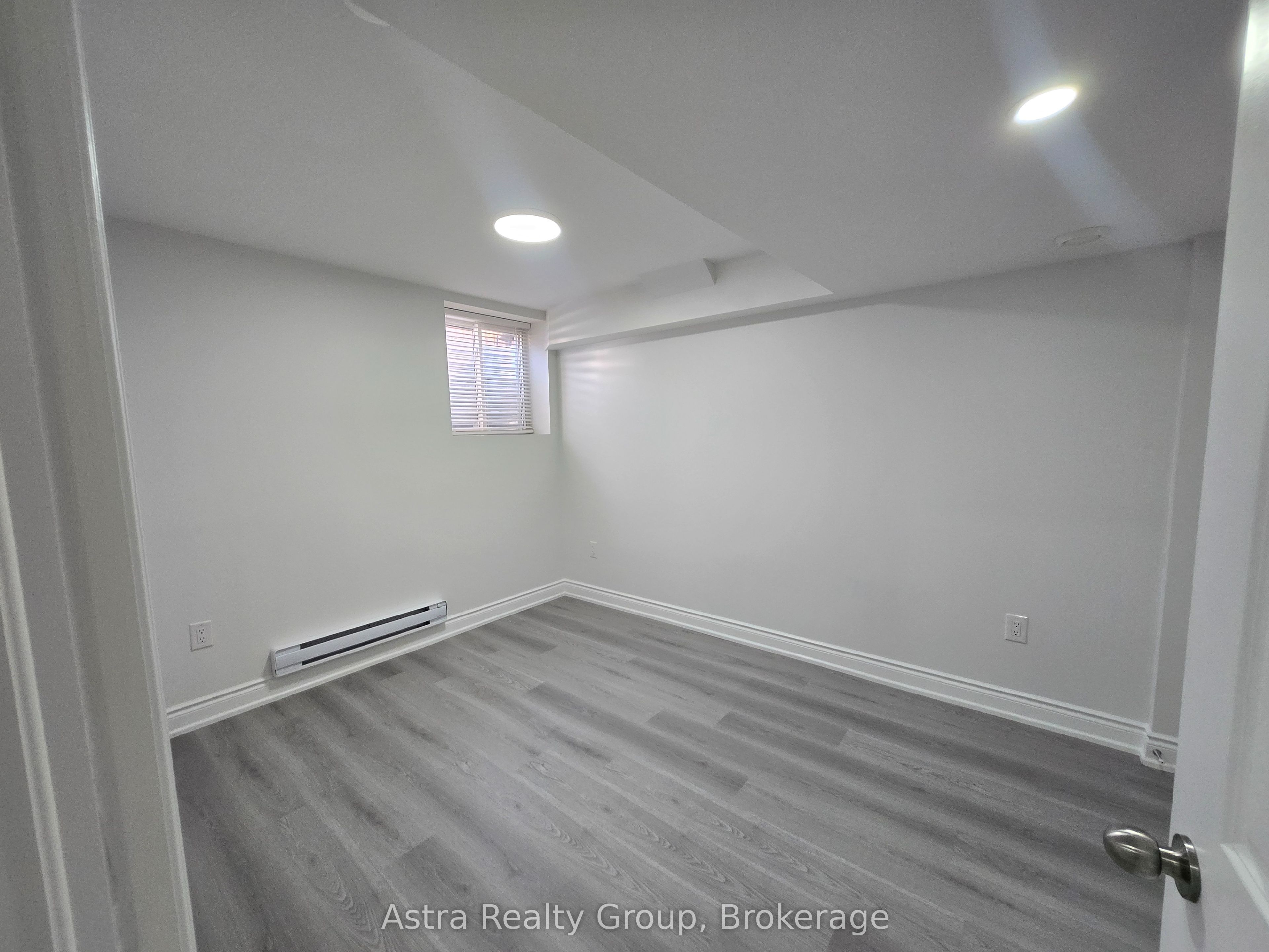 105 Coldwell Bay Circle Property Photo 13