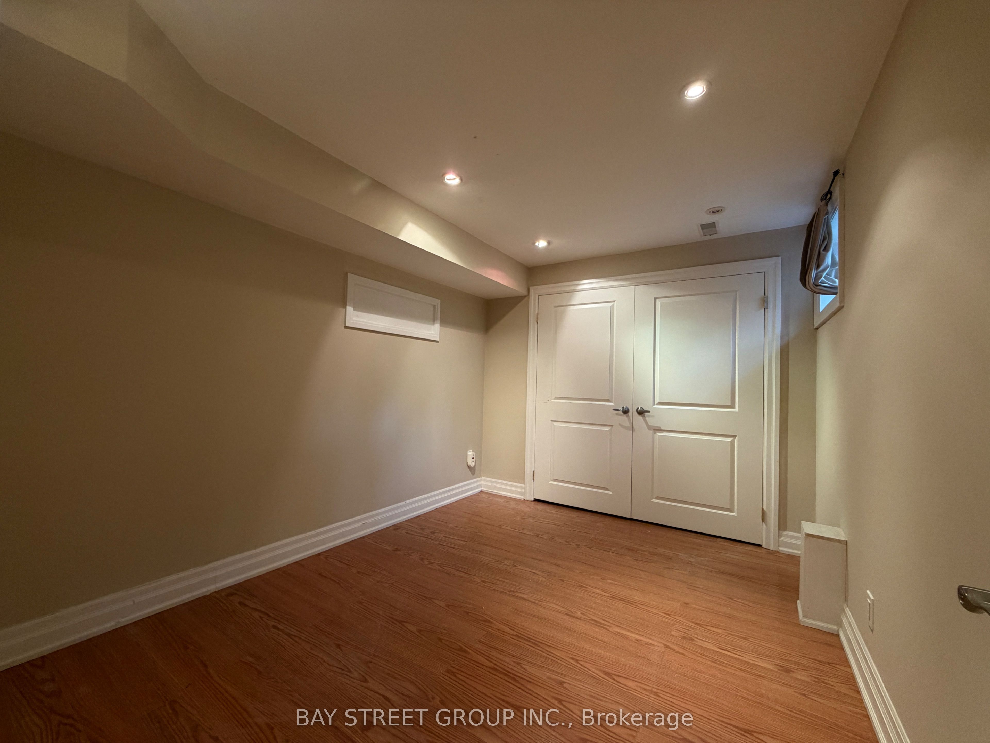 56 Albright (lower) Crescent Property Photo 10