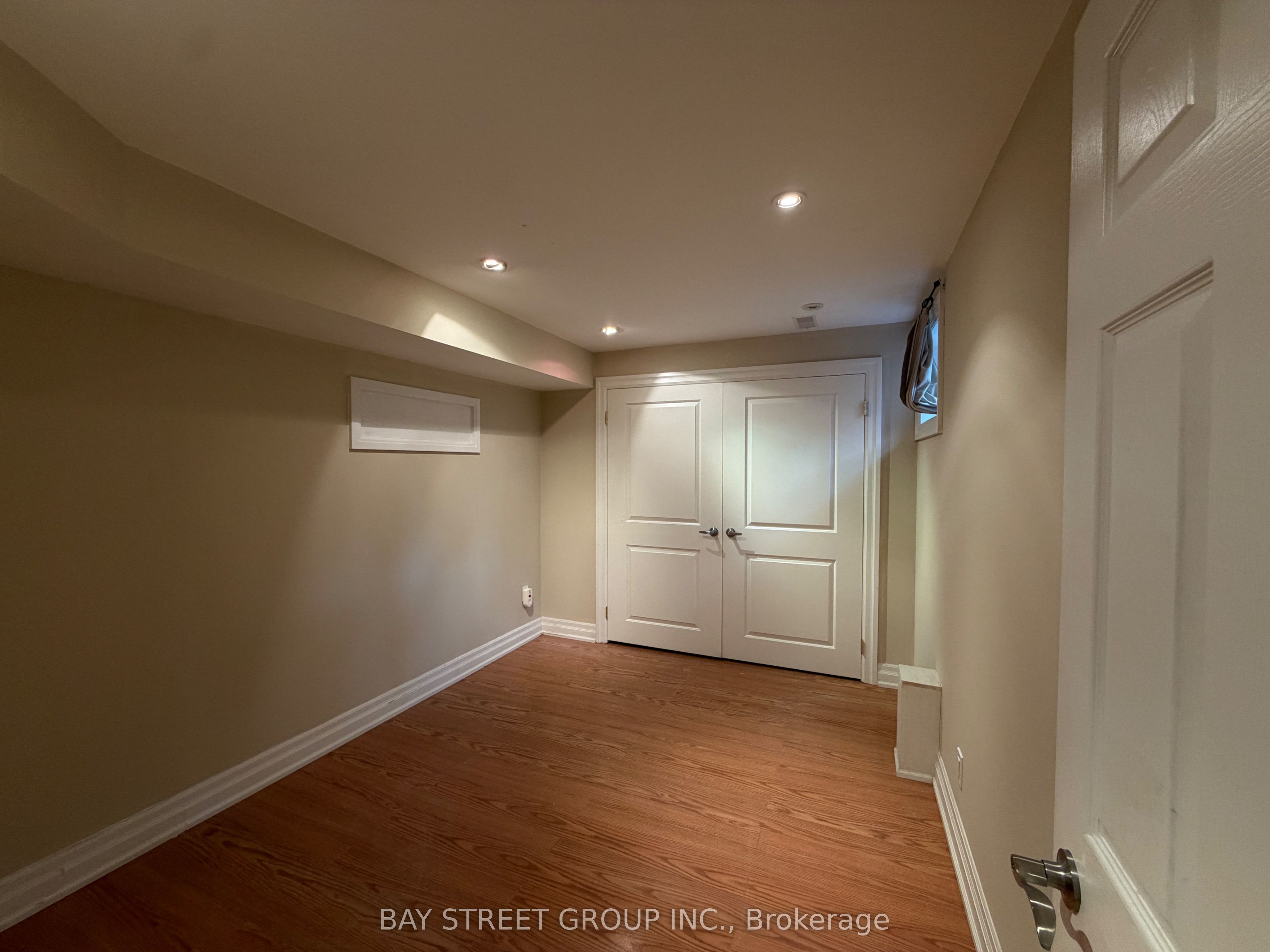 56 Albright (lower) Crescent Property Photo 12