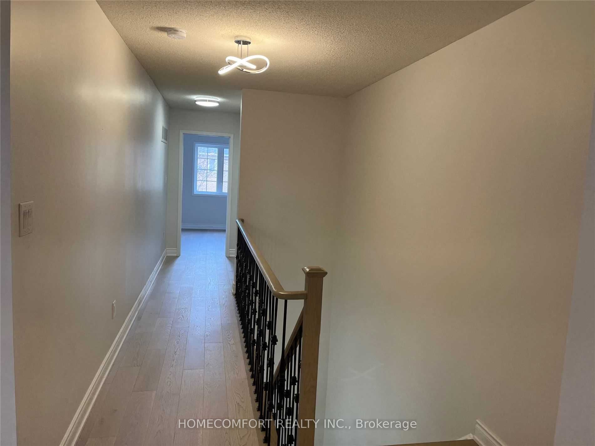 95 Ferncliffe Crescent Property Photo 11