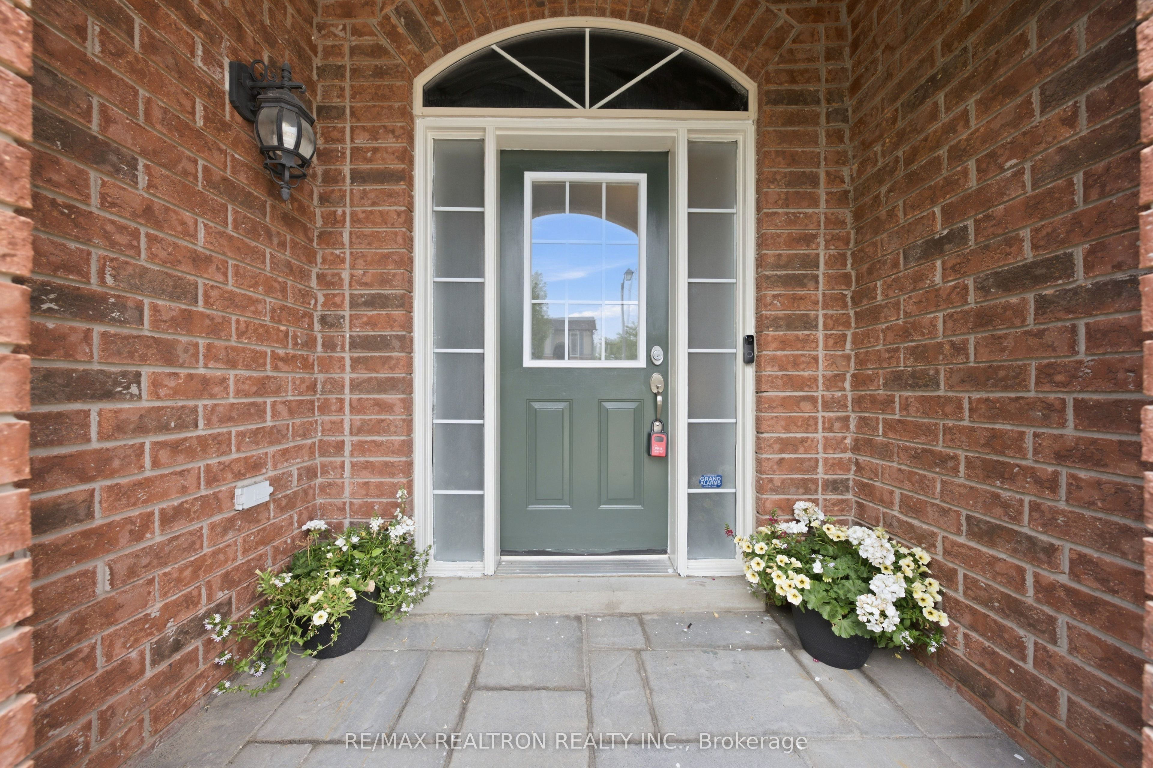 12 Cozens Drive Property Photo 6
