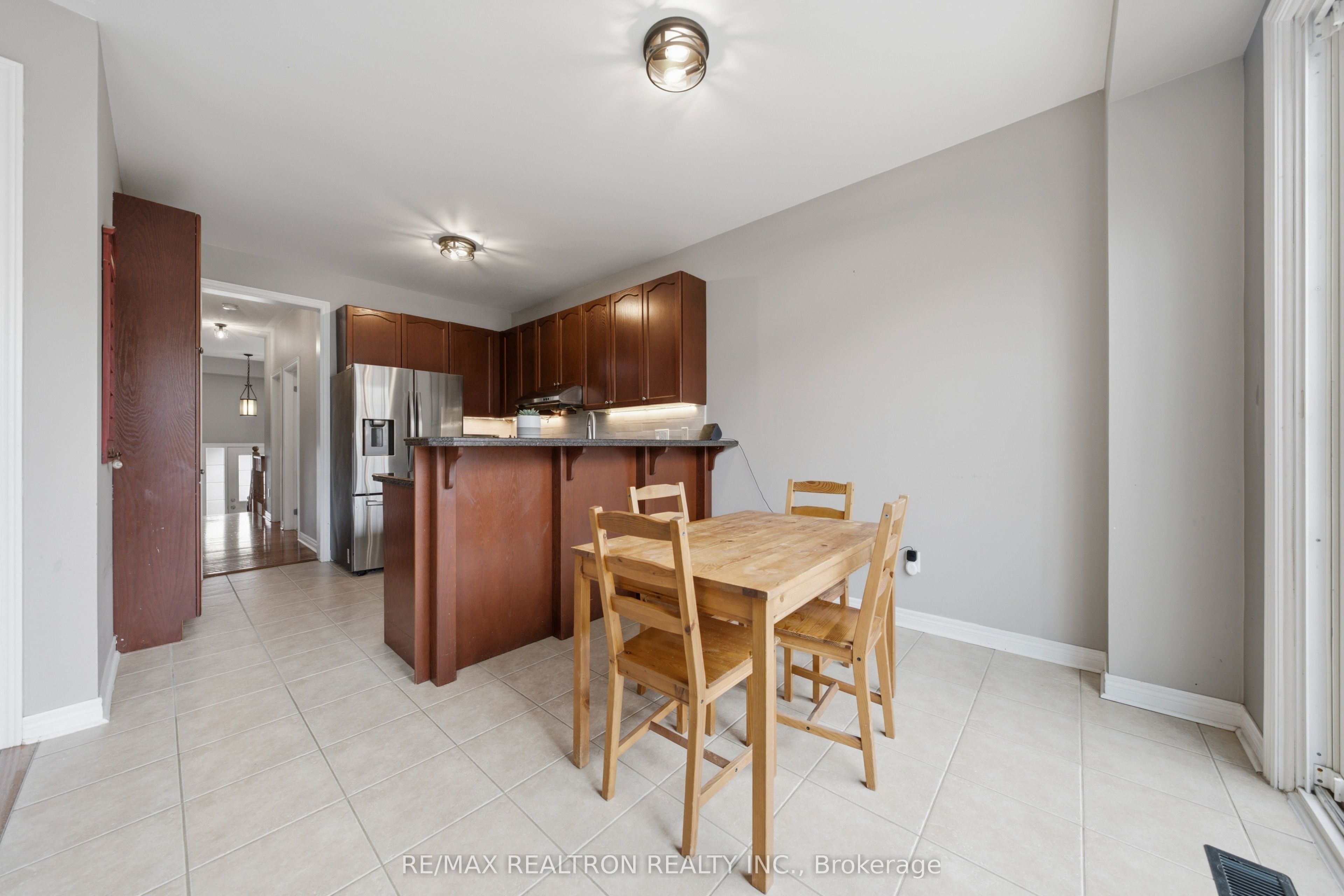 12 Cozens Drive Property Photo 15