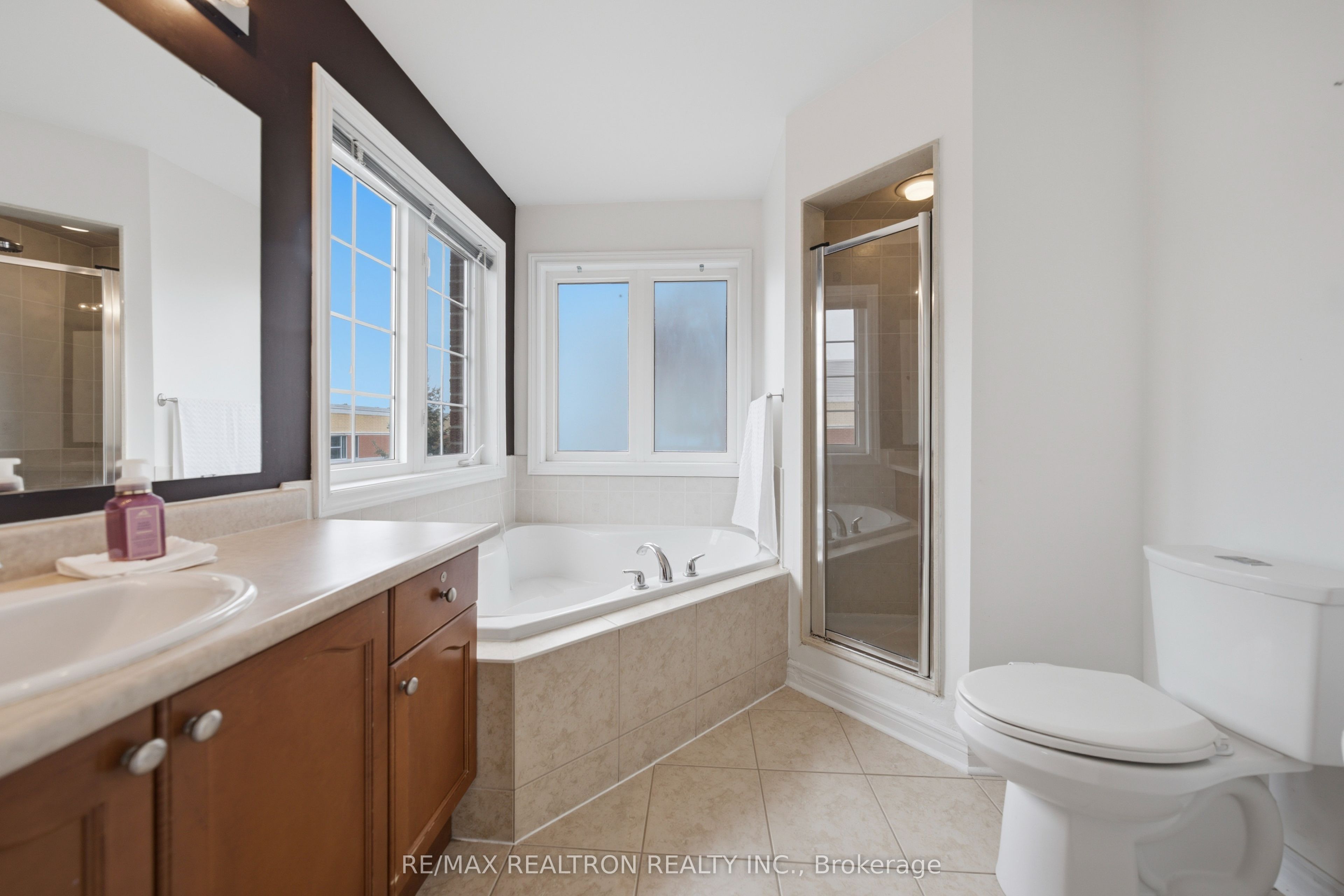 12 Cozens Drive Property Photo 25