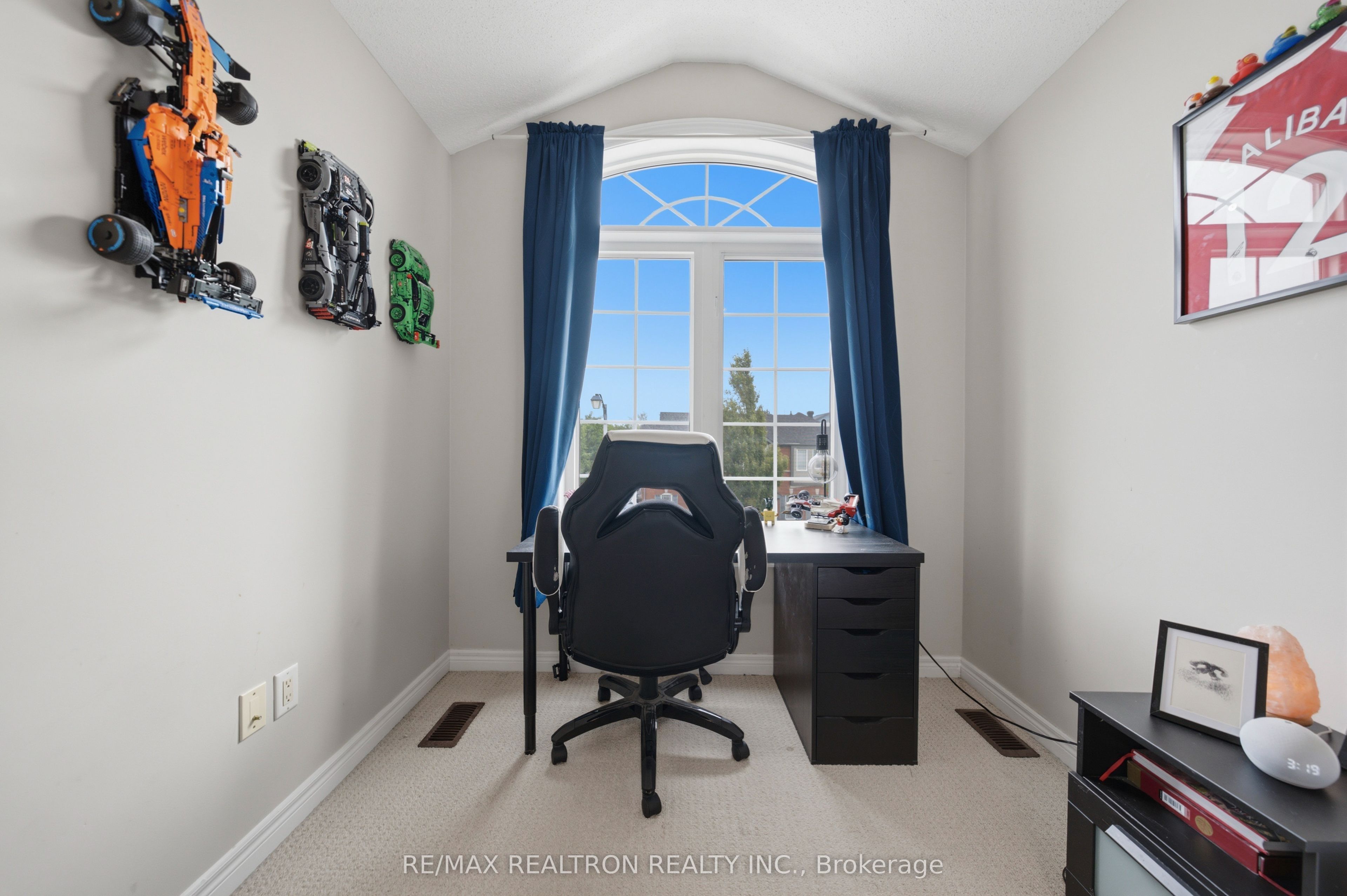12 Cozens Drive Property Photo 30