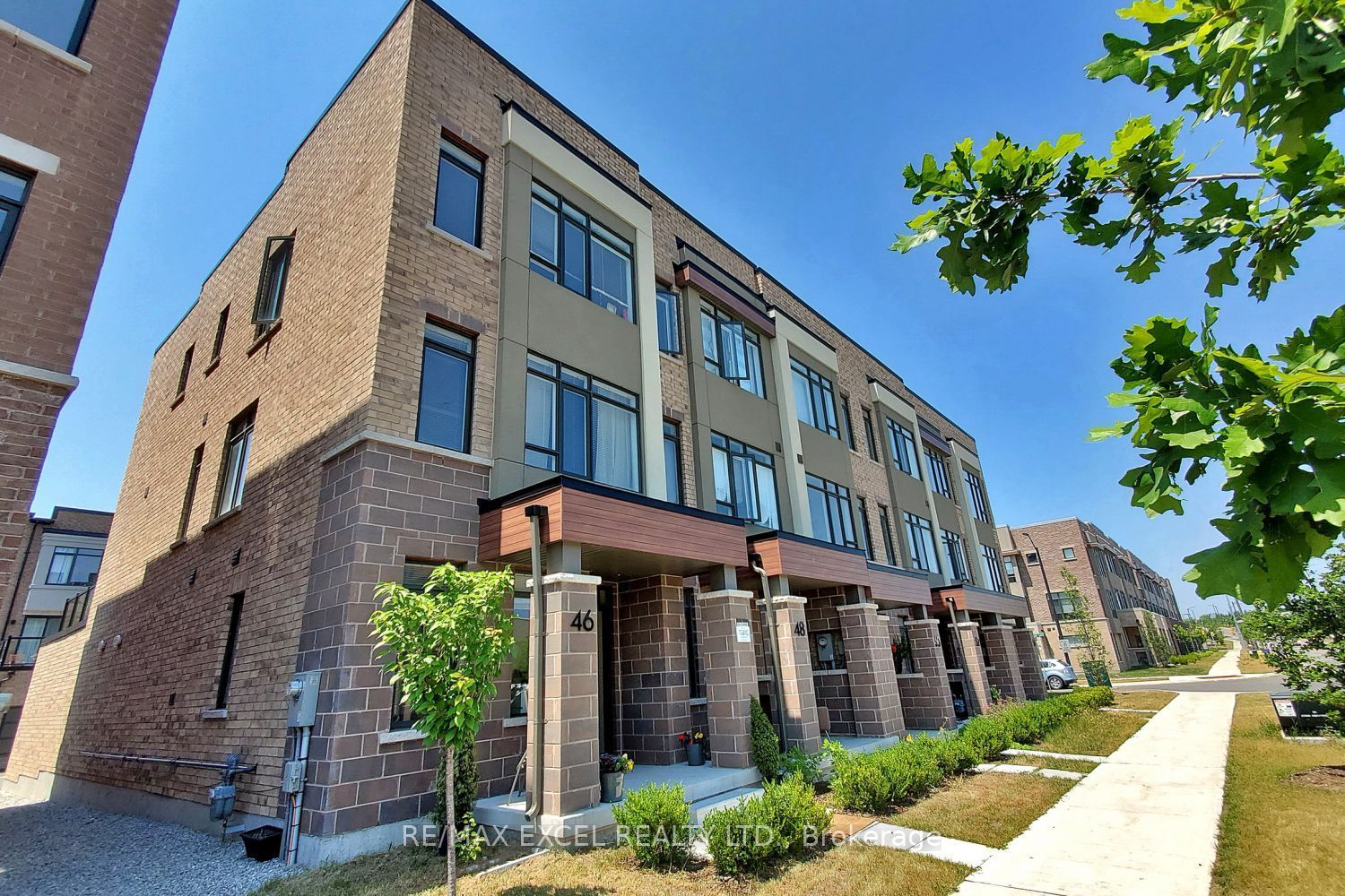 46 Troon Avenue Property Photo 2
