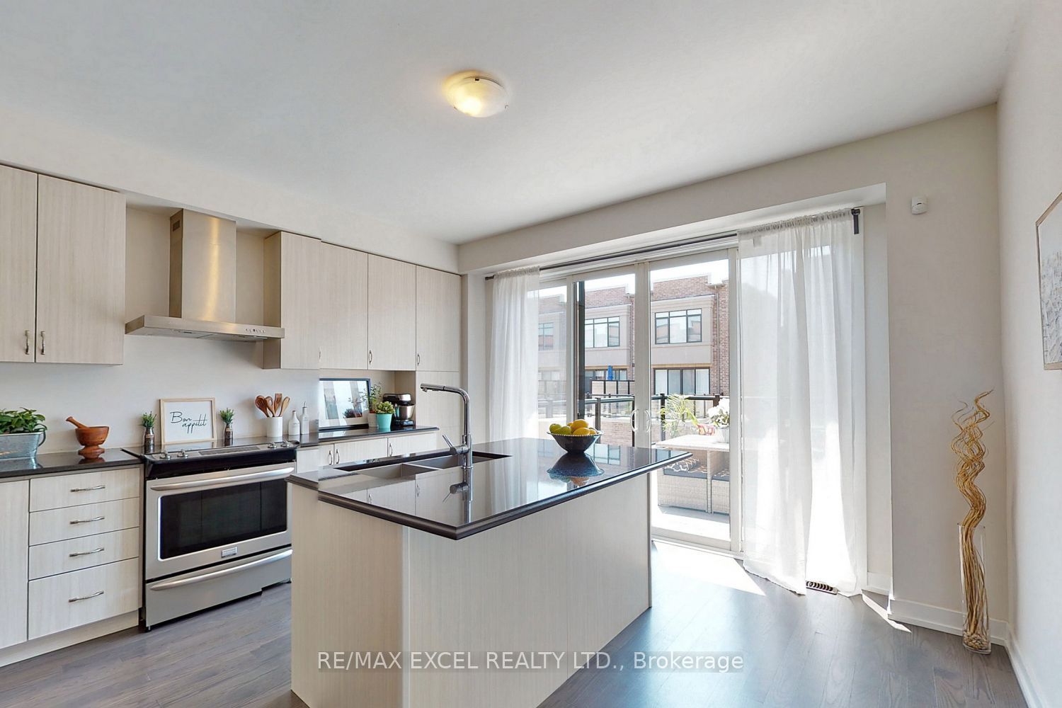 46 Troon Avenue Property Photo 23