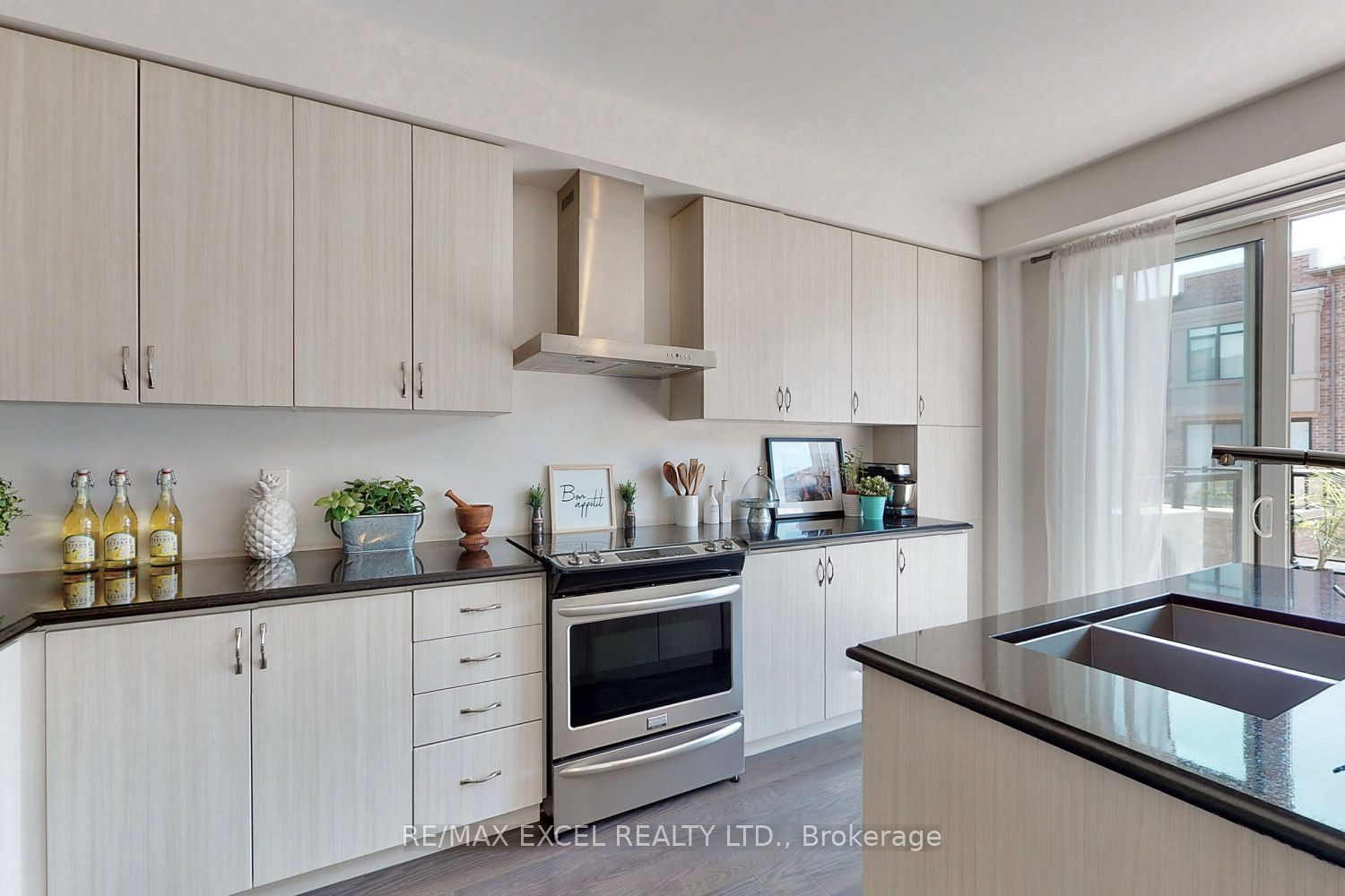 46 Troon Avenue Property Photo 26