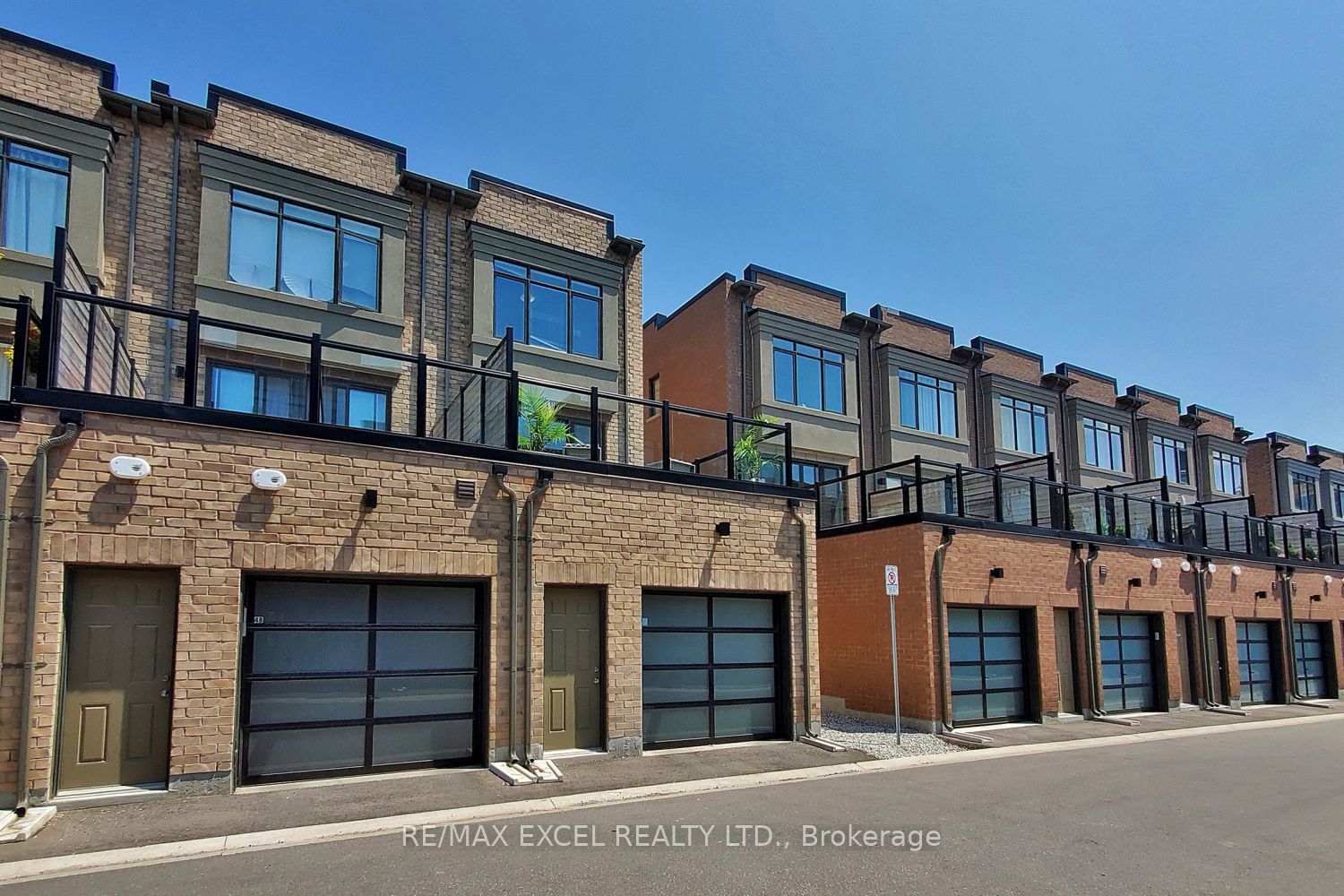 46 Troon Avenue Property Photo 43