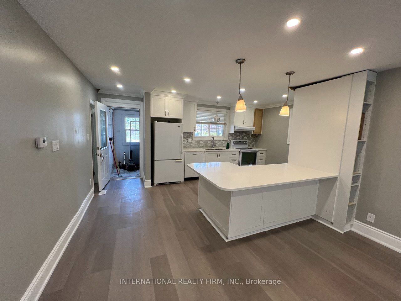 73 Murray Drive 101 Property Photo 1