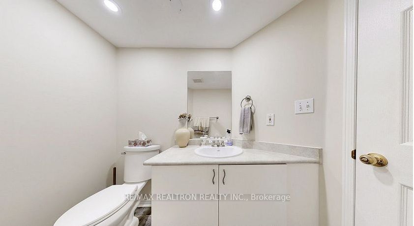 215 Drummond Drive Property Photo 11