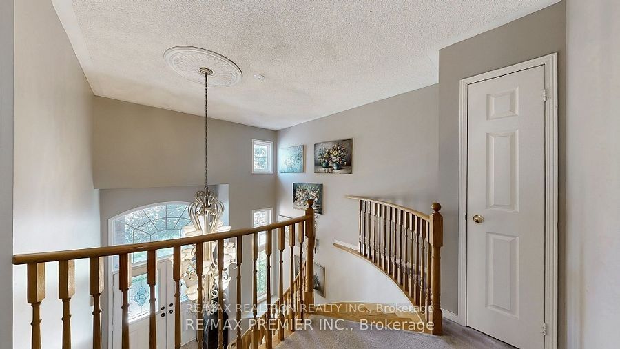 215 Drummond Drive Property Photo 13