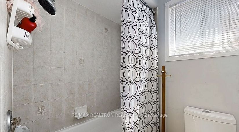 215 Drummond Drive Property Photo 22