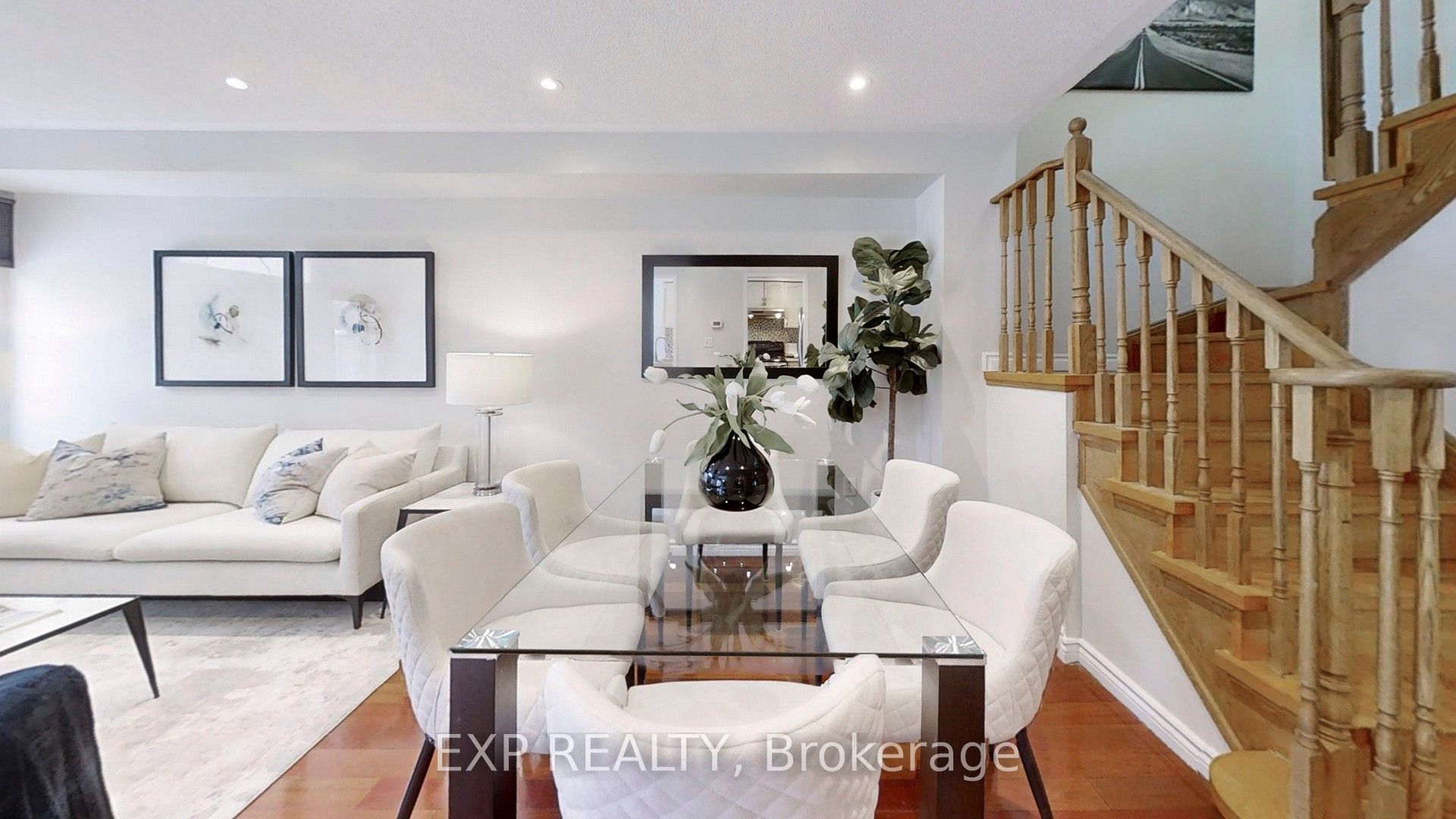 8 Hacienda Drive Property Photo 5