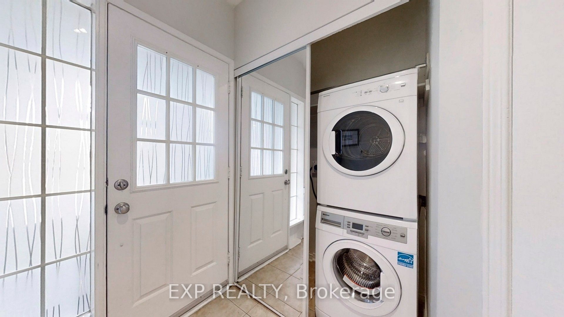 8 Hacienda Drive Property Photo 14