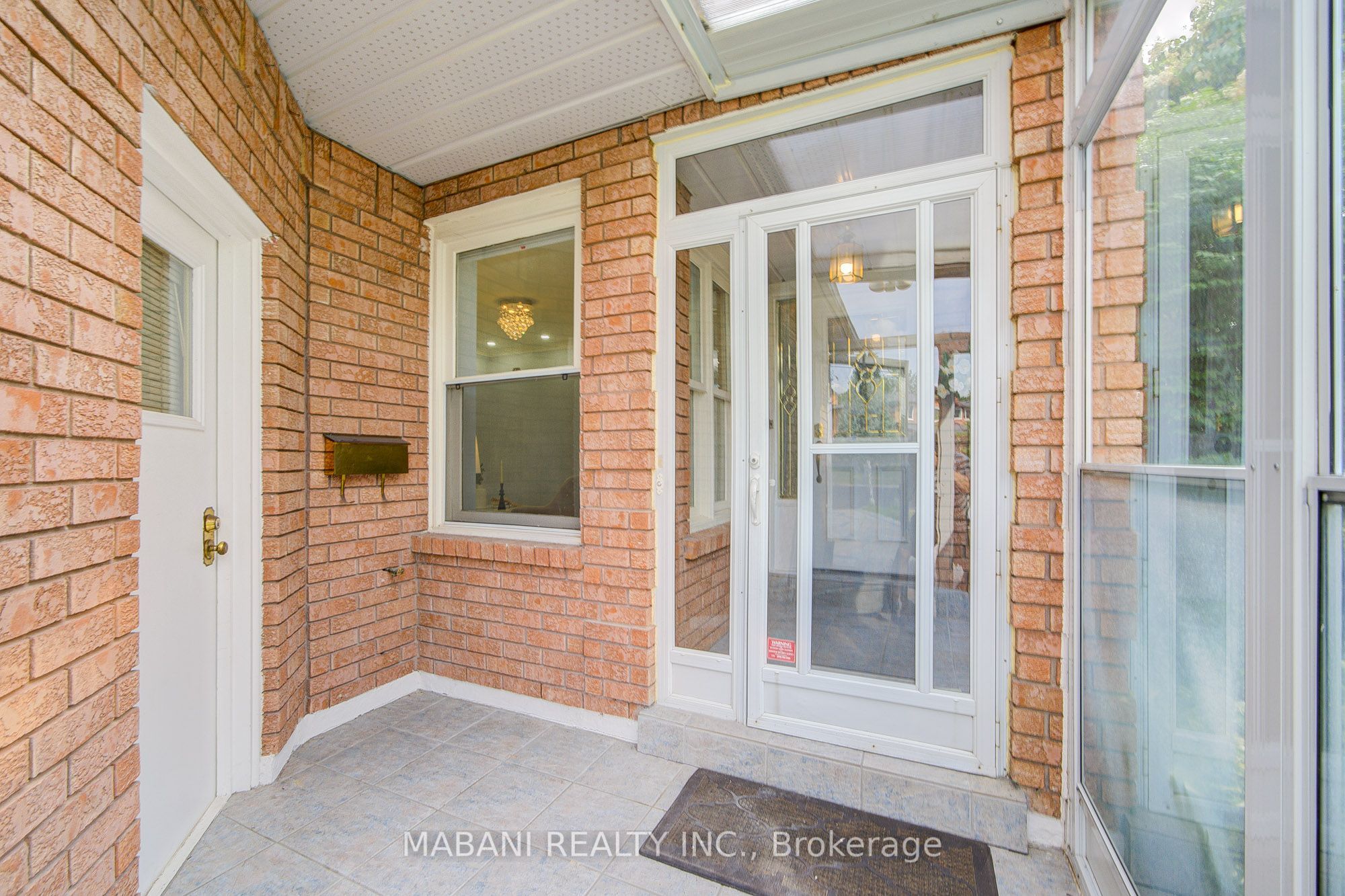 38 Marchwood Crescent Property Photo 4