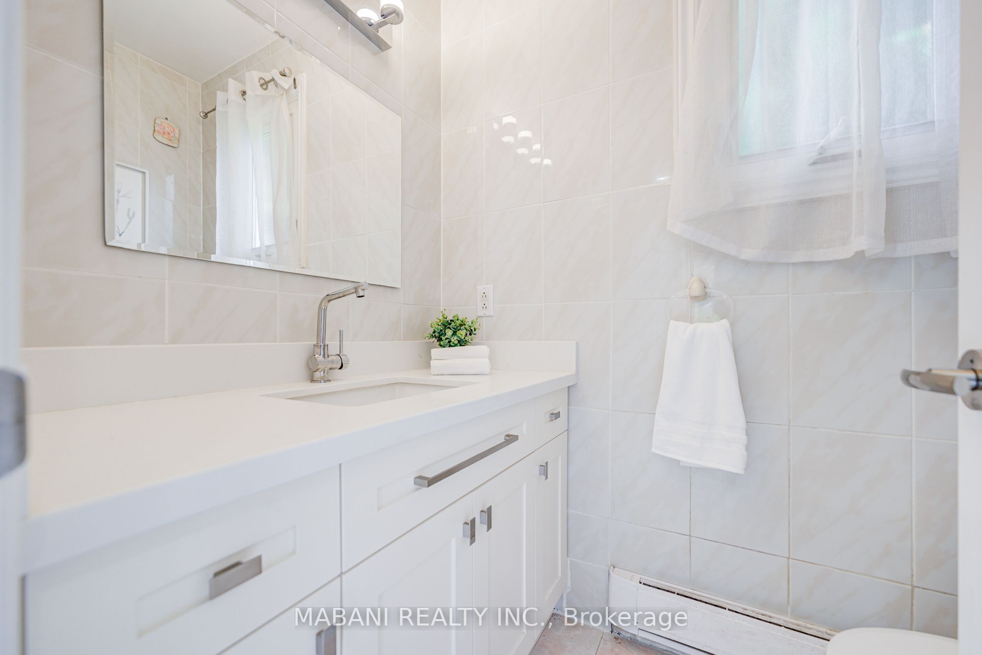 38 Marchwood Crescent Property Photo 16