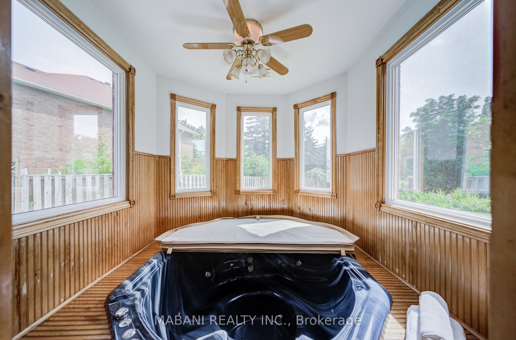 38 Marchwood Crescent Property Photo 18