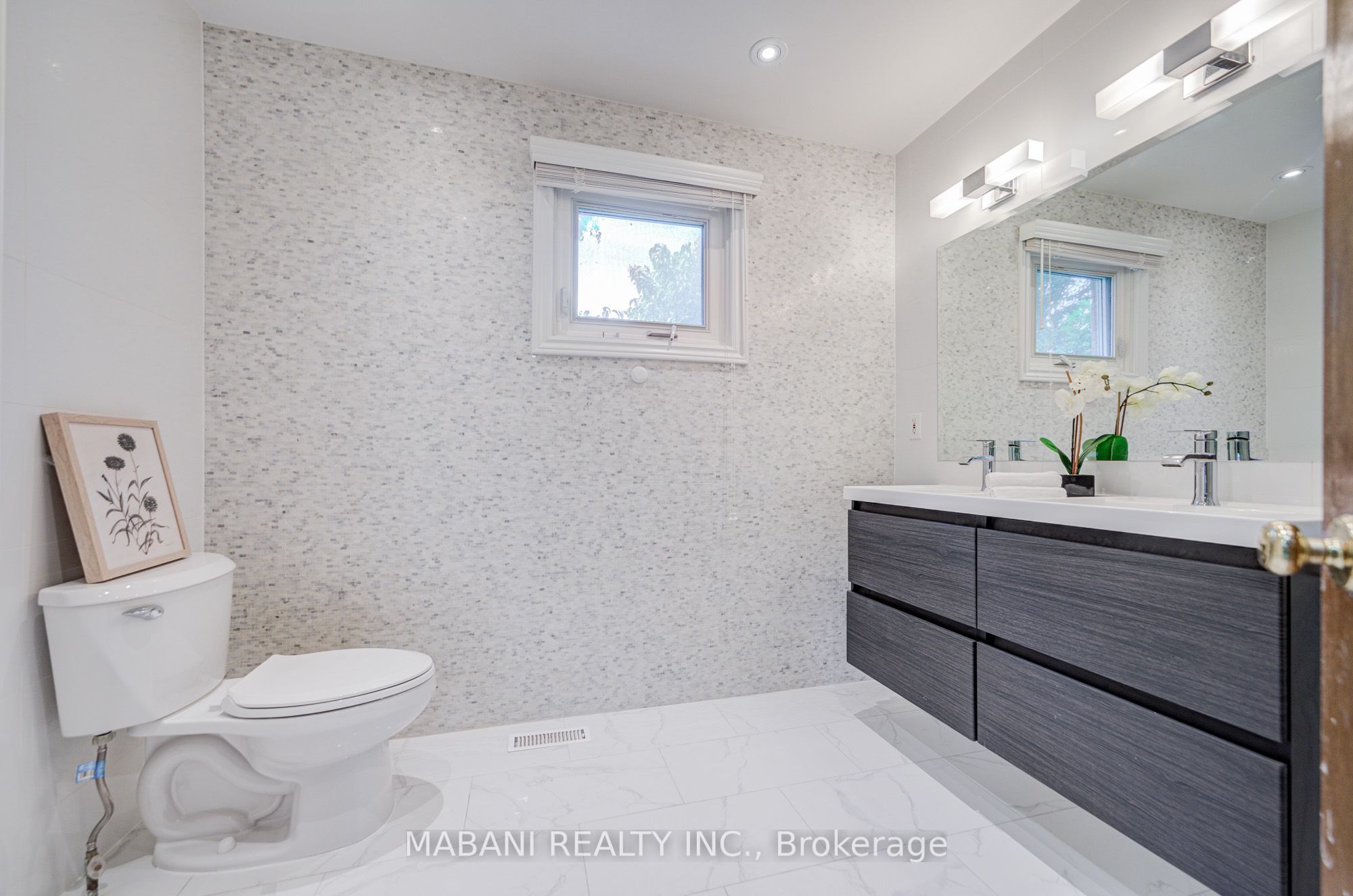 38 Marchwood Crescent Property Photo 30