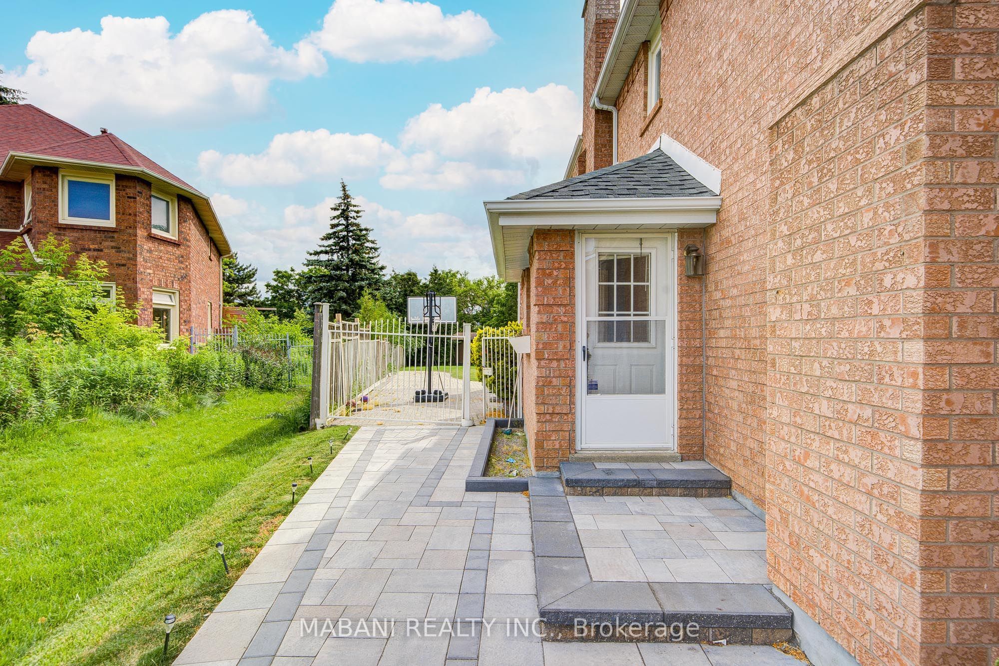 38 Marchwood Crescent Property Photo 41
