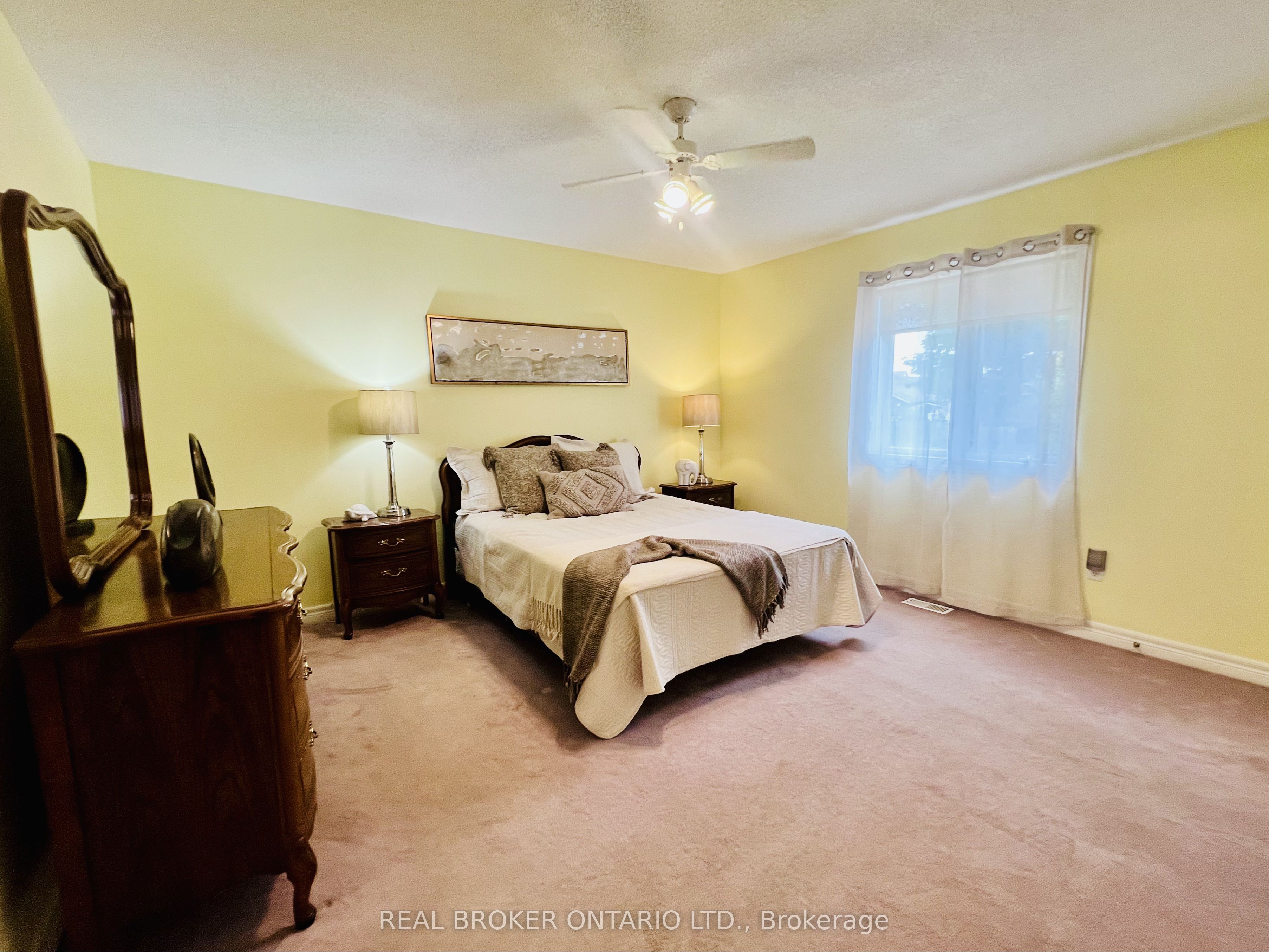 2342 Somers Boulevard Property Photo 9