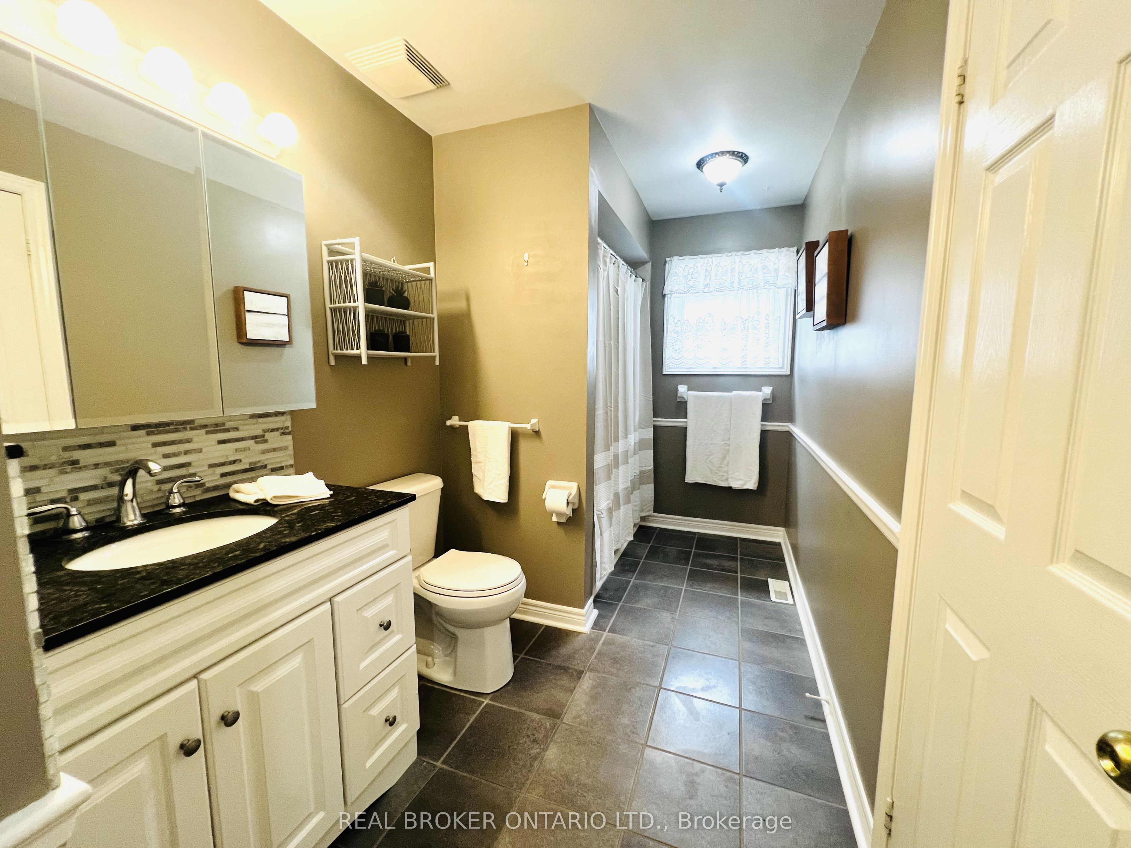 2342 Somers Boulevard Property Photo 14