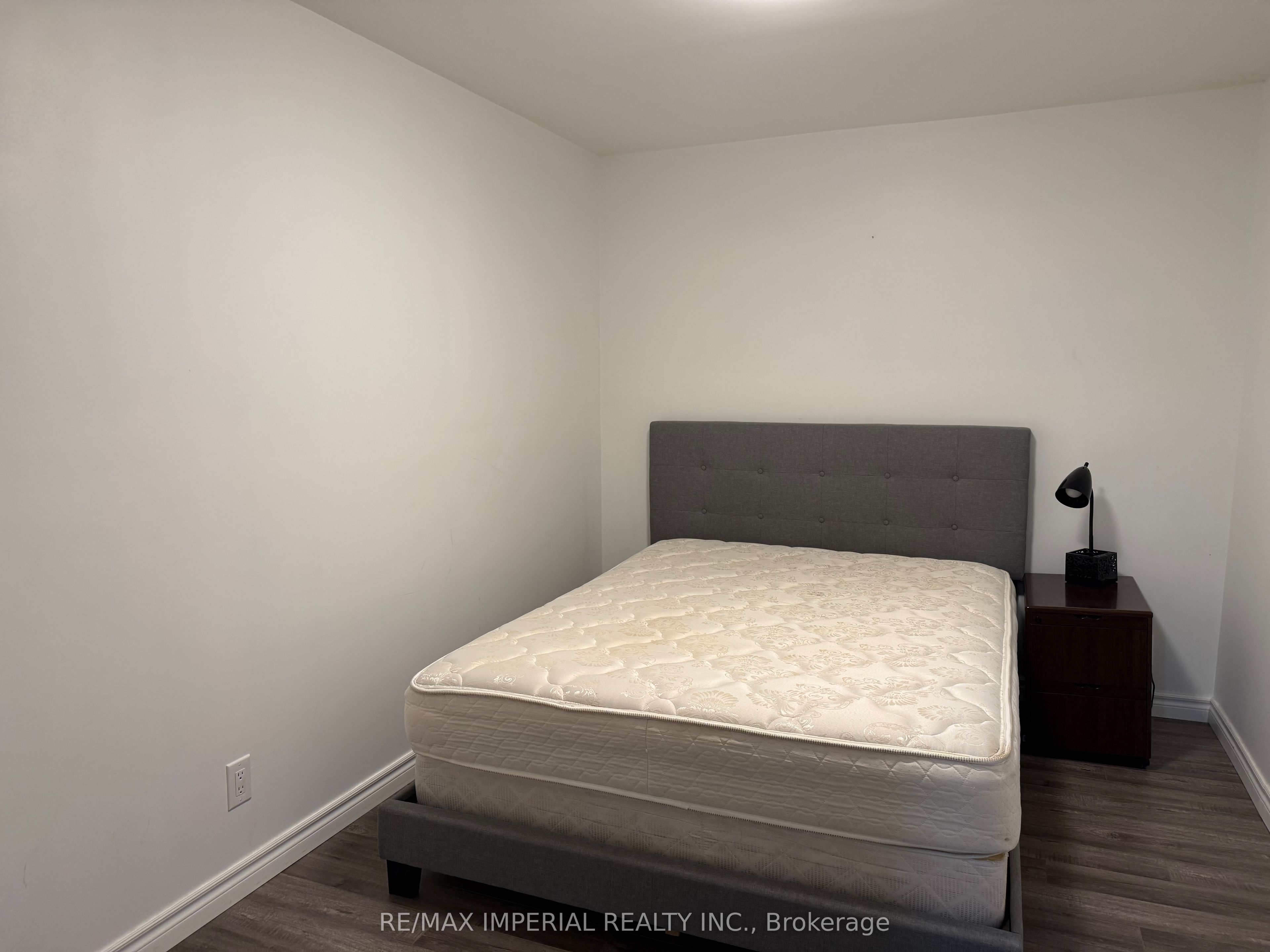 3325 Vandorf Side Road Bsmt Property Photo 7