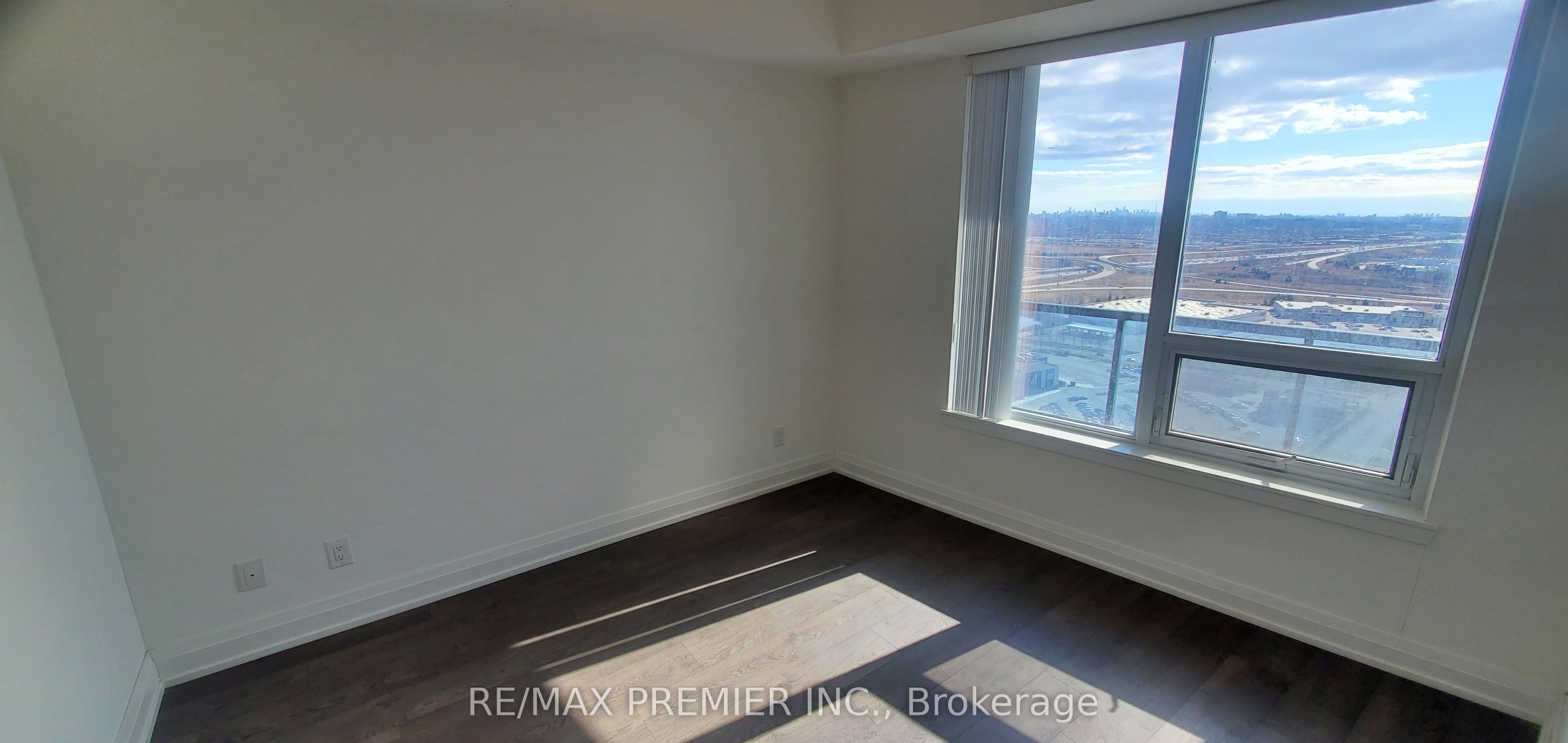 3600 Highway 7 3009 Property Photo 8