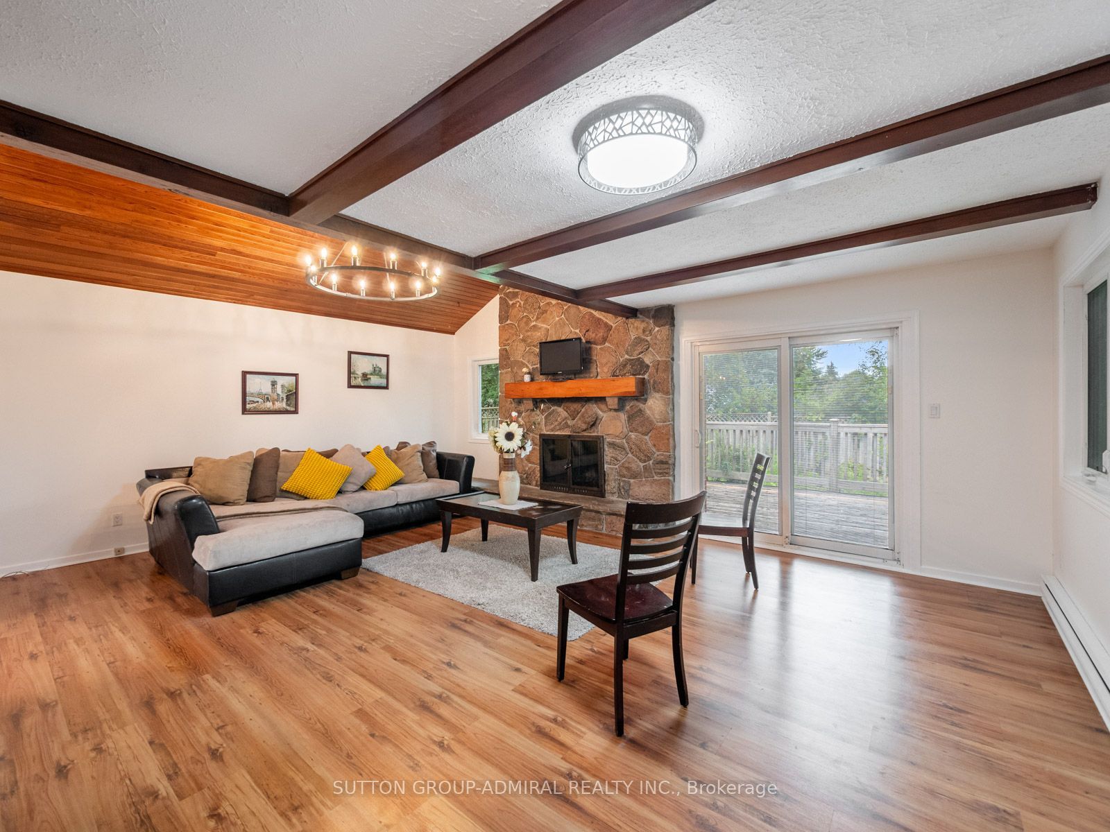 261 Carol Avenue Property Photo 6