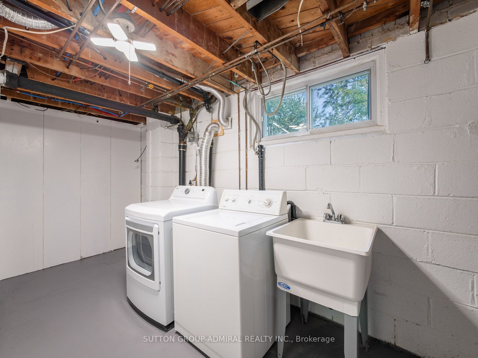 261 Carol Avenue Property Photo 33
