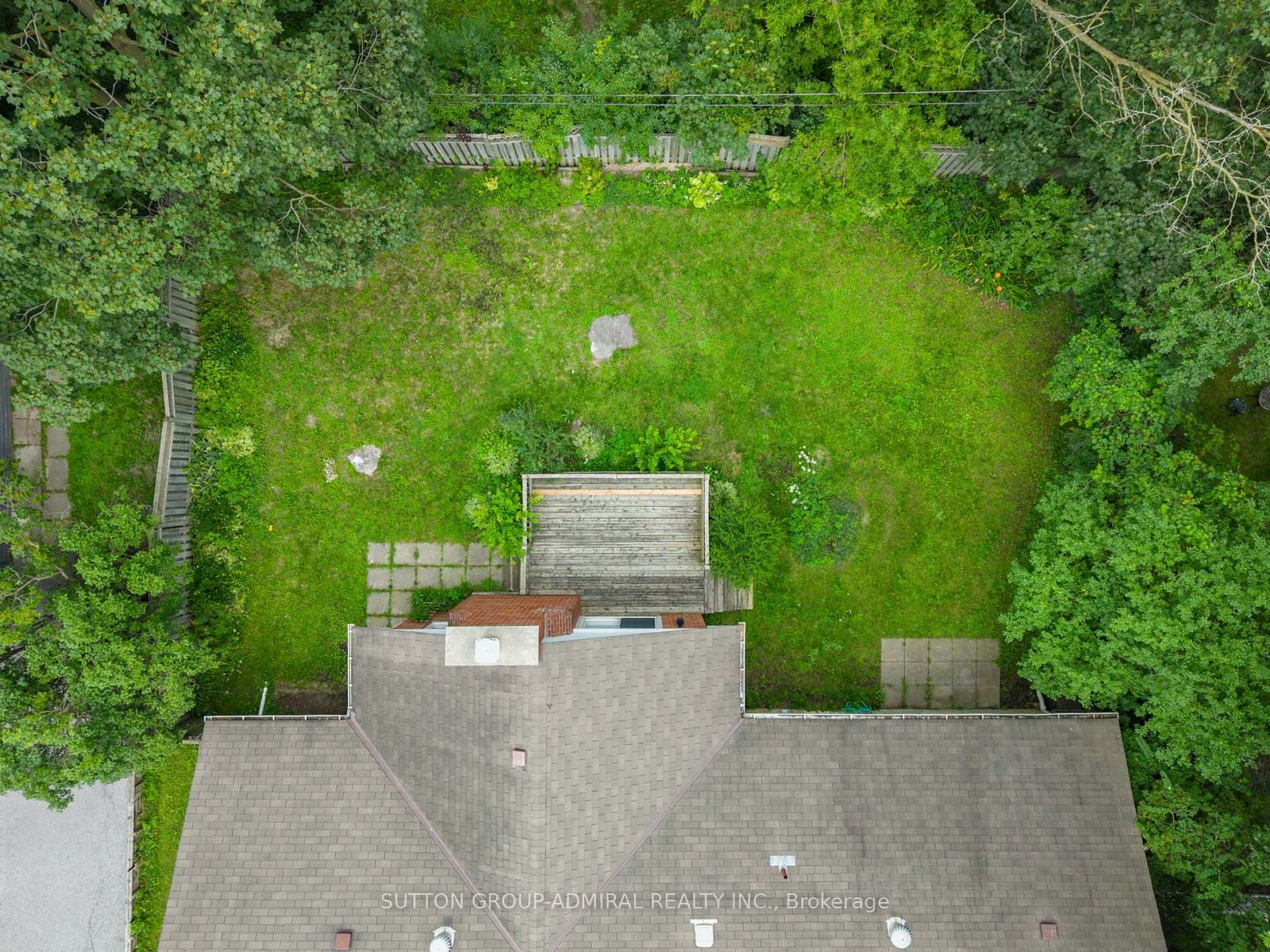 261 Carol Avenue Property Photo 43
