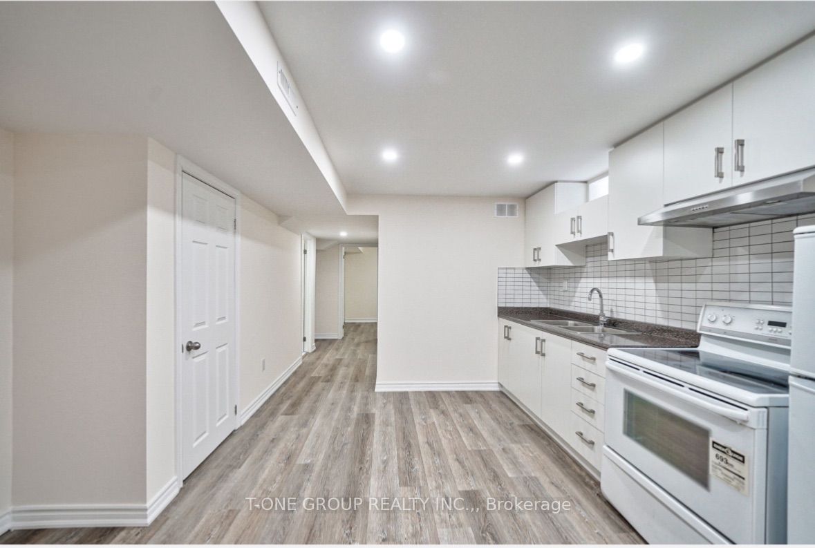 5 Hammersly Boulevard Bsmt Property Photo 5