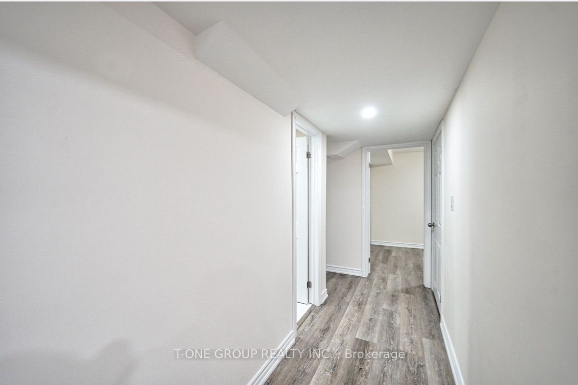 5 Hammersly Boulevard Bsmt Property Photo 6