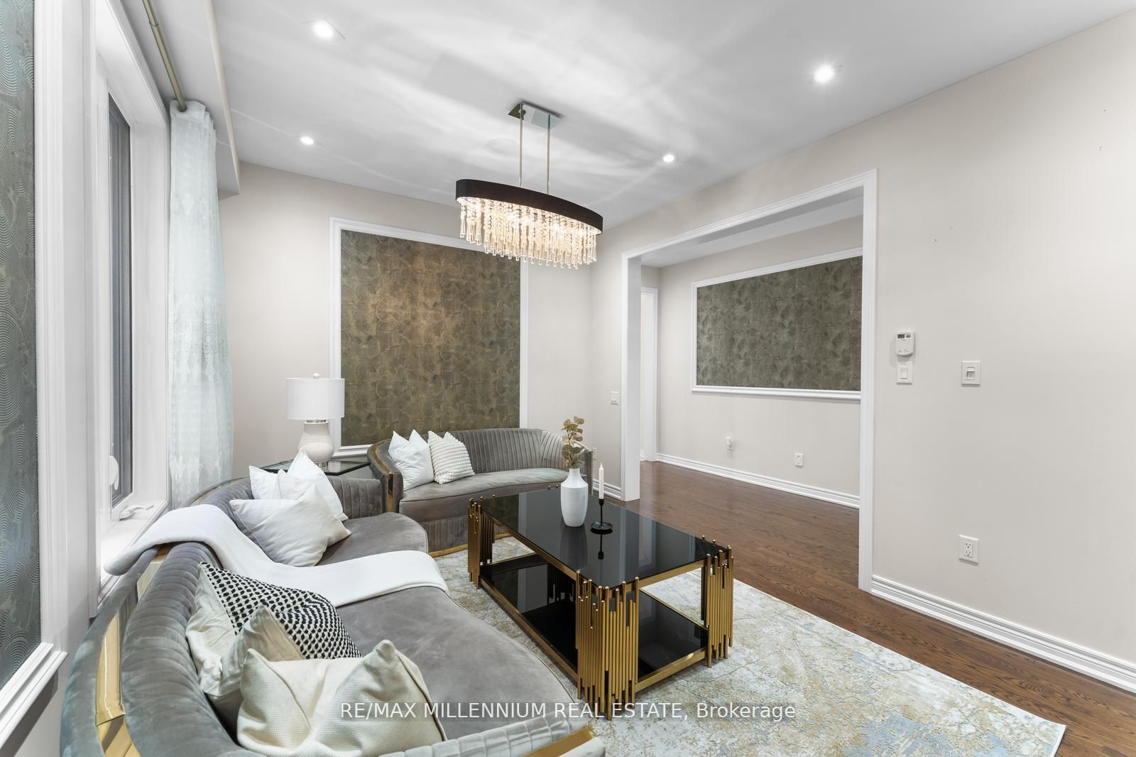 433 Mavrinac Boulevard Property Photo 12