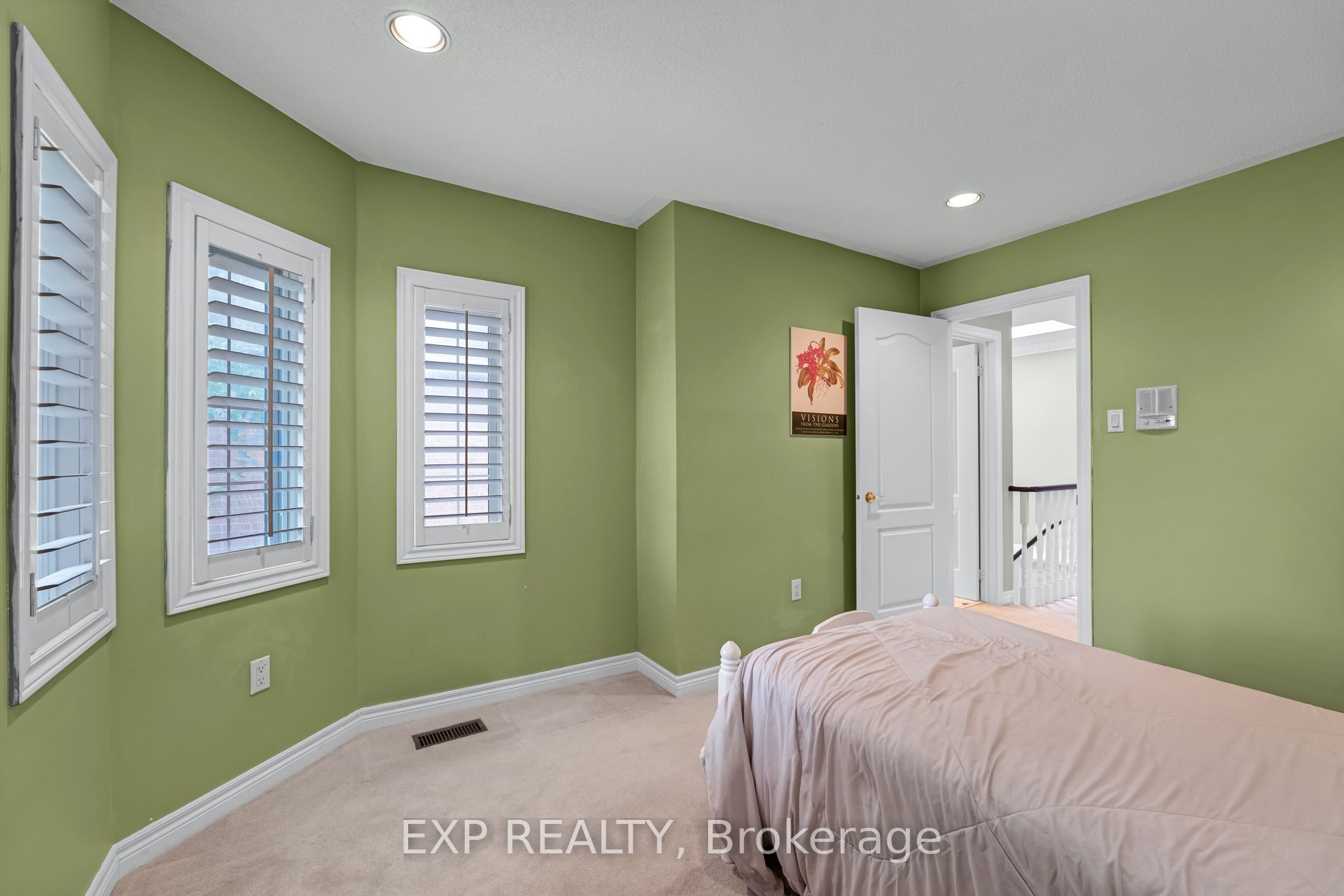 591 Plantation Gate Property Photo 33