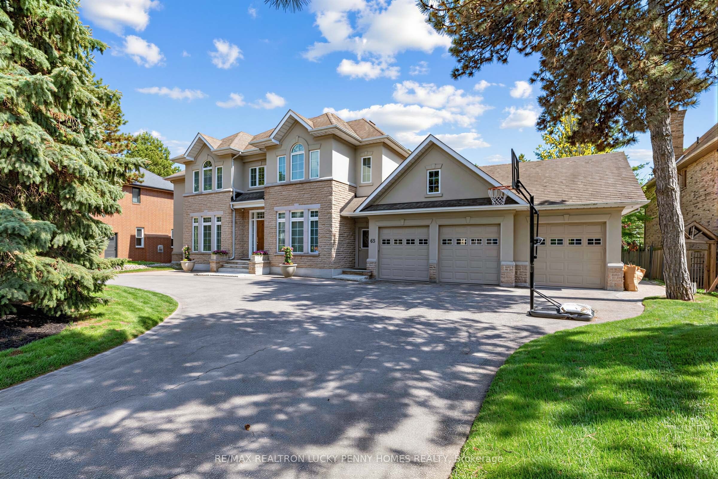 63 Pomander Road Property Photo 1