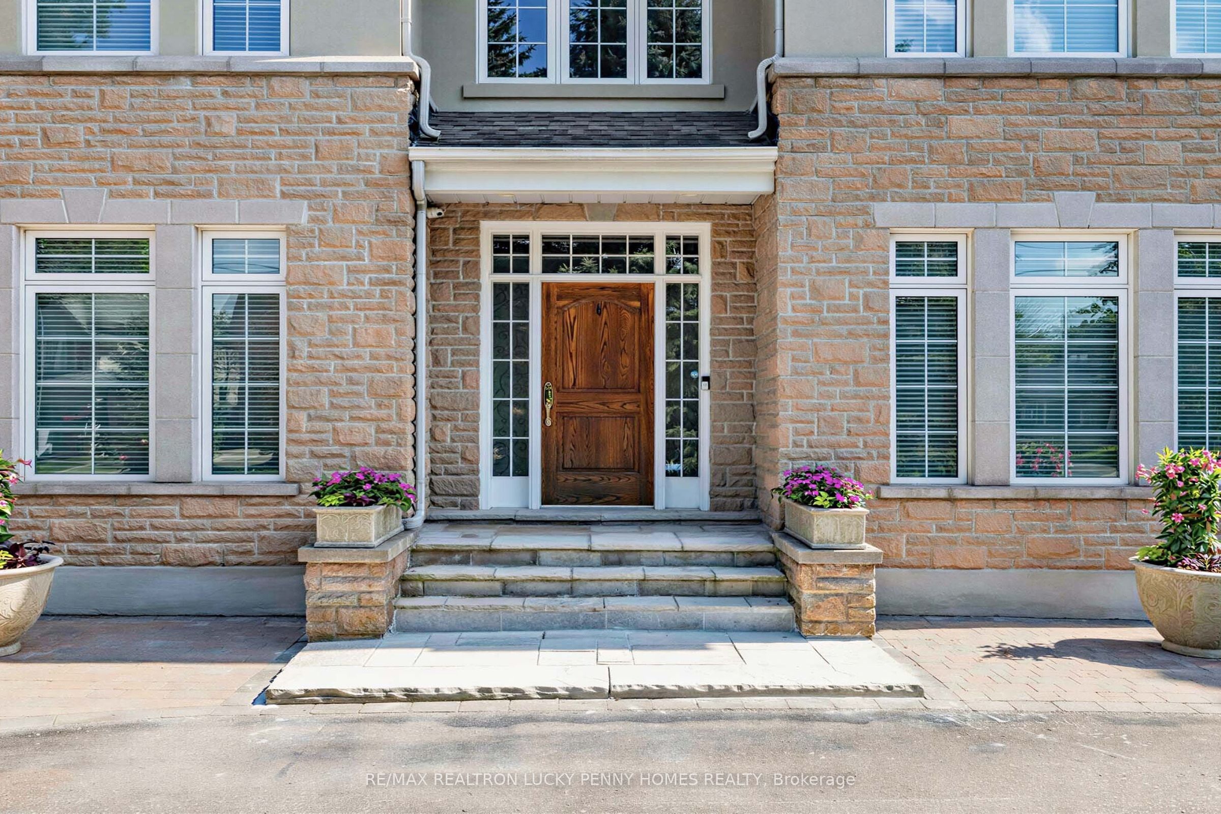 63 Pomander Road Property Photo 3