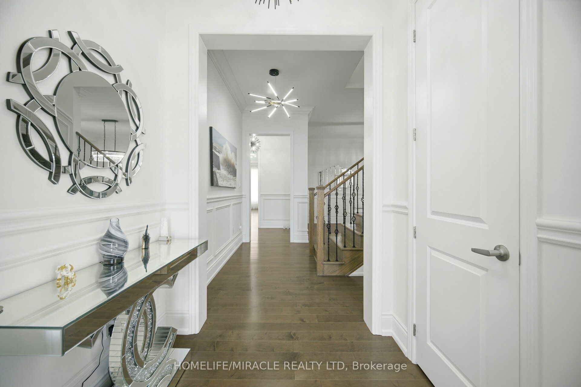 642 Barons Street Property Photo 6