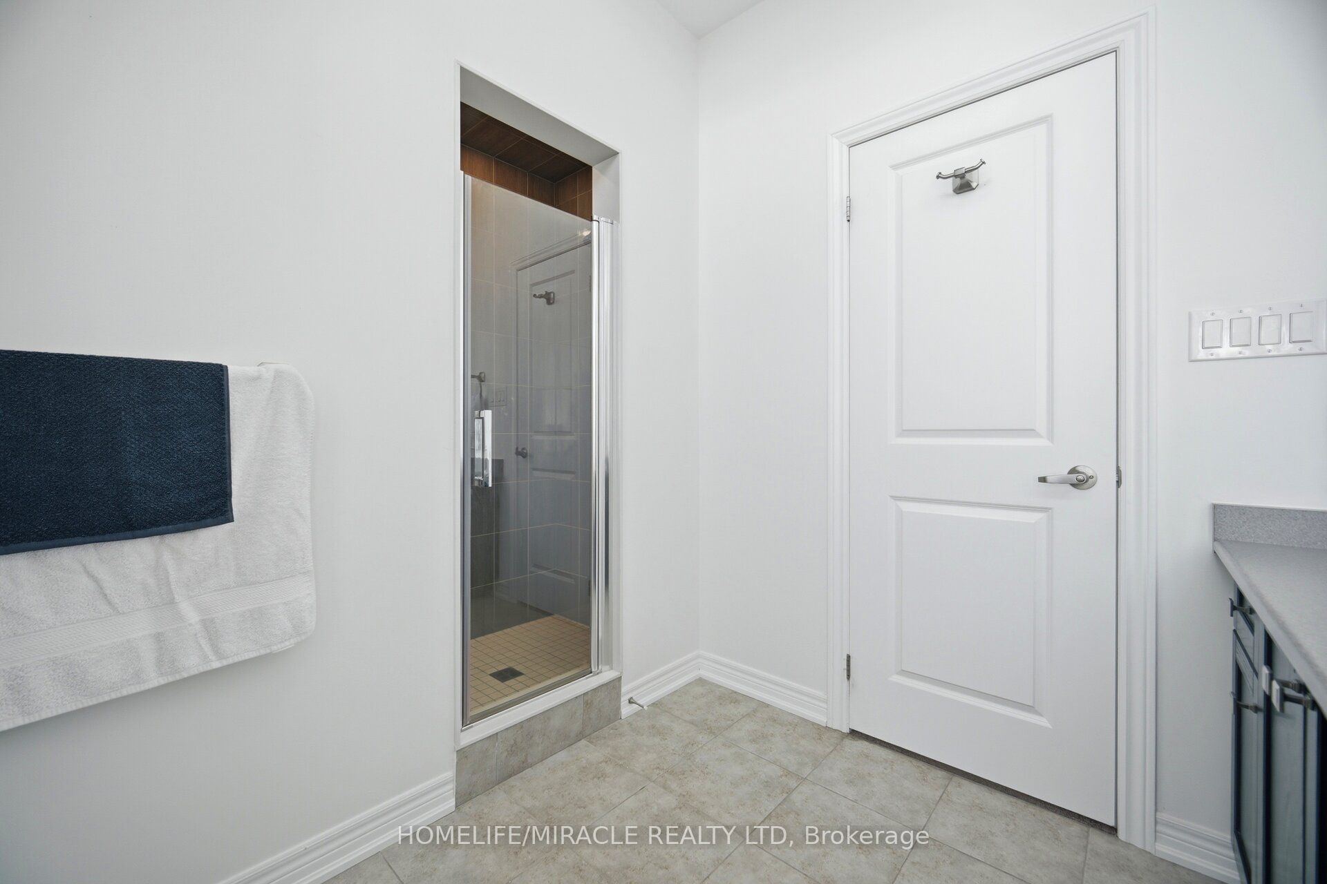 642 Barons Street Property Photo 25