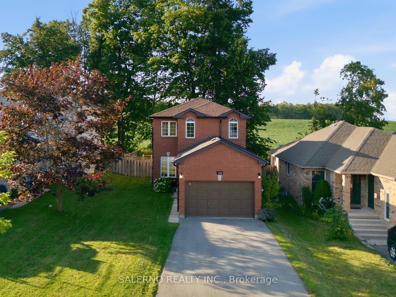 1202 Leslie Drive Property Photo 5