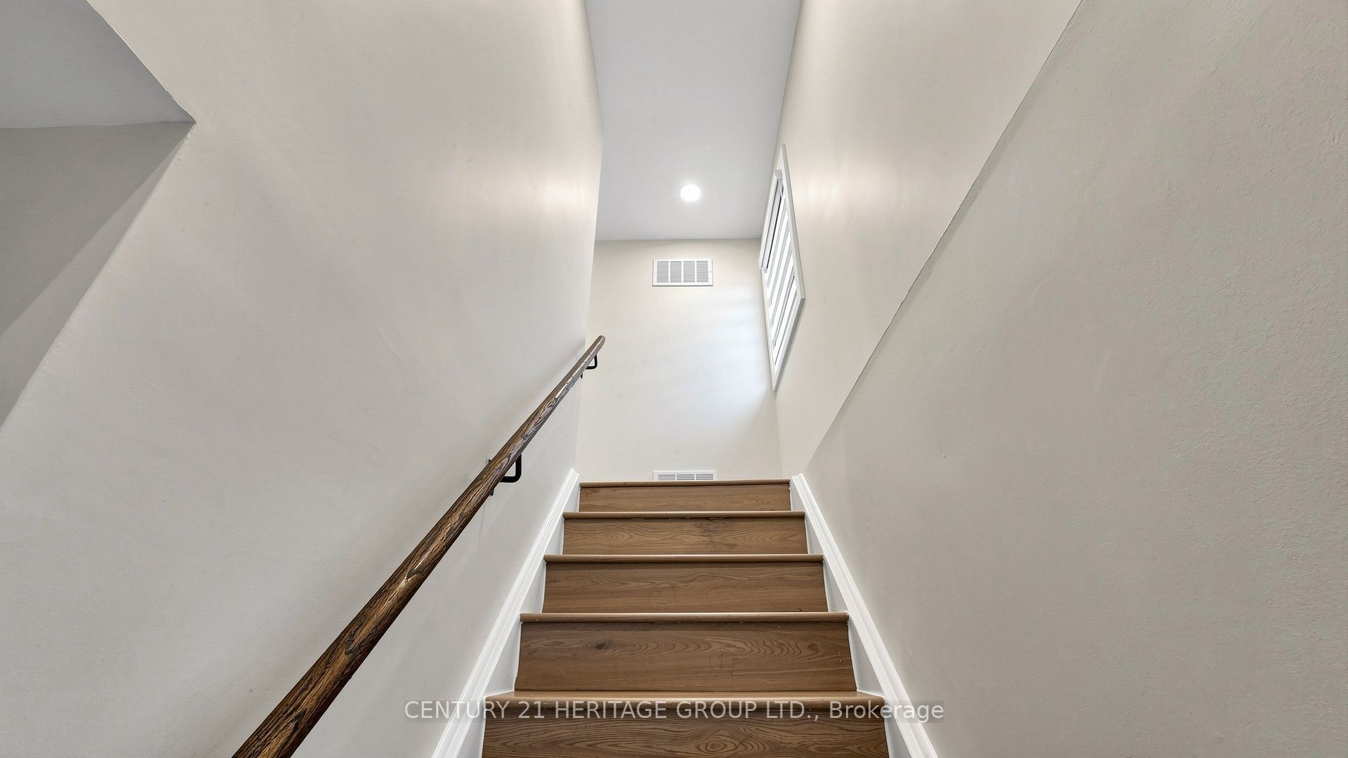 52 Lund Street Property Photo 13
