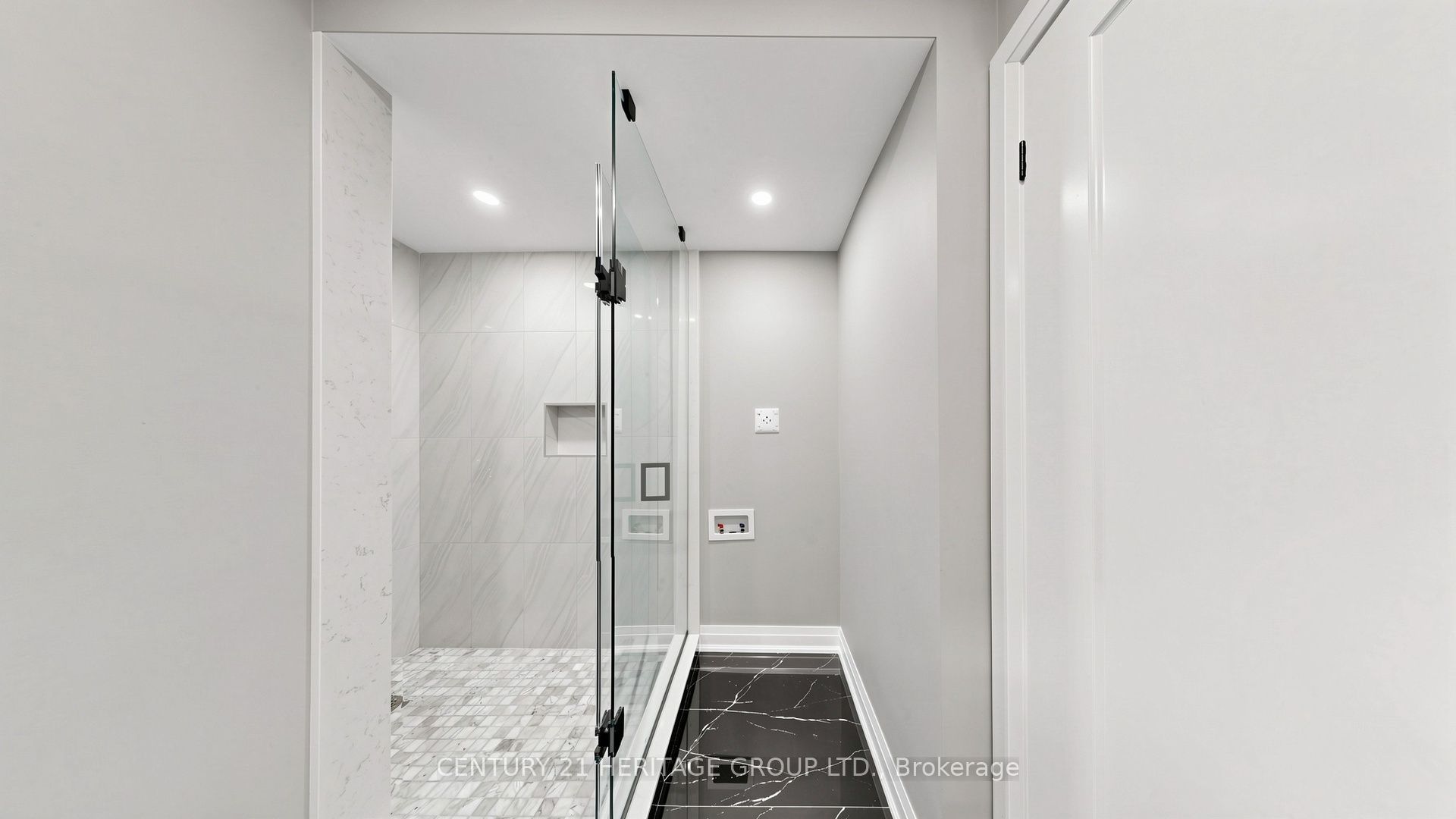 52 Lund Street Property Photo 20