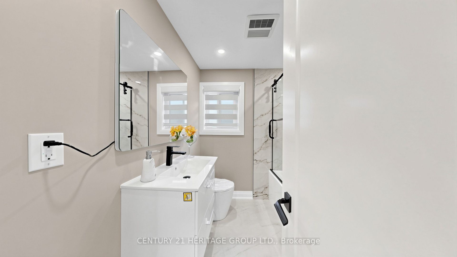 52 Lund Street Property Photo 23